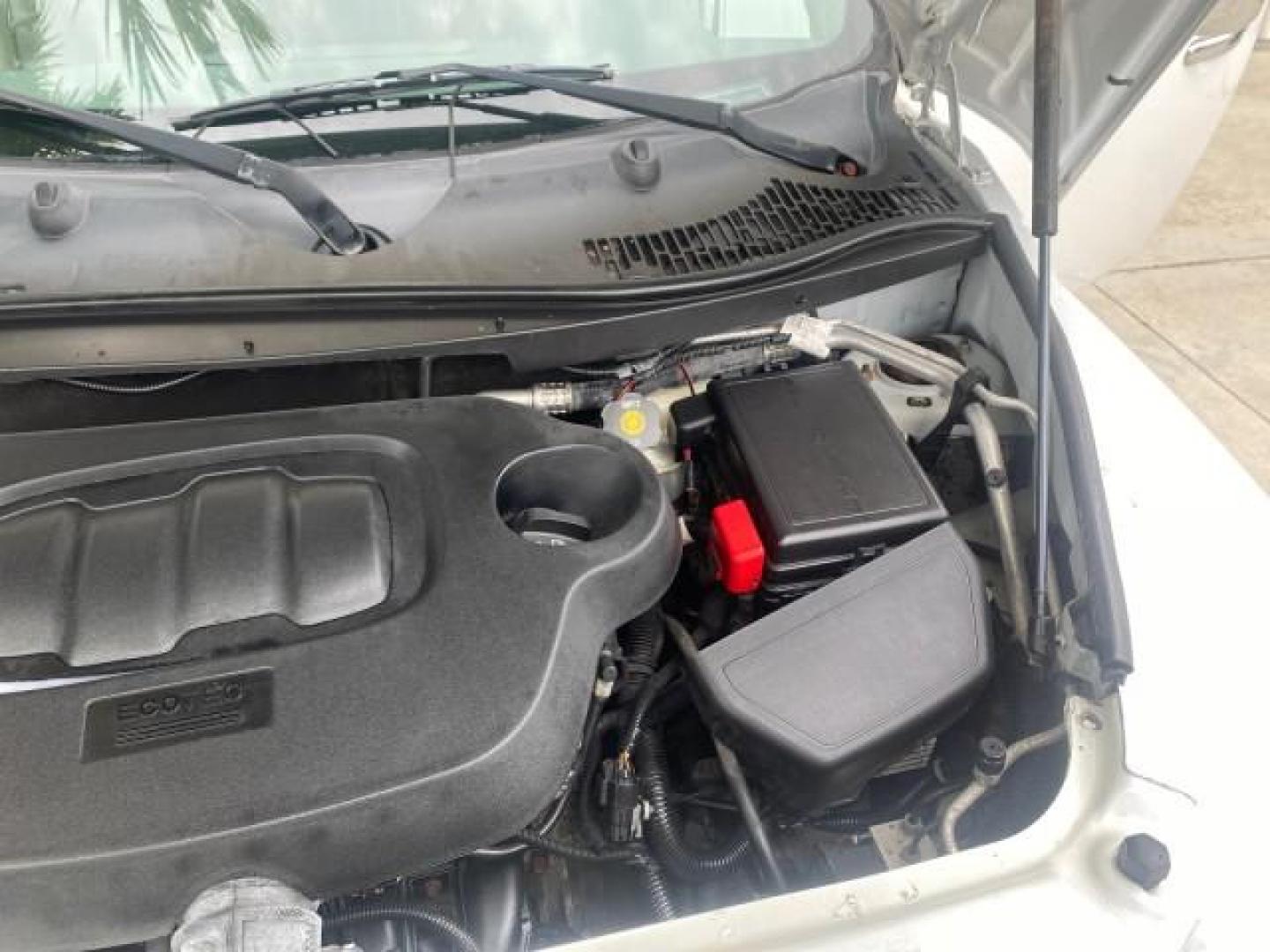 2011 Arctic Ice /Gray Chevrolet HHR LT w/2LT (3GNBACFU5BS) with an Ecotec 2.4L VVT DOHC 4-Cyl SFI E85 Engine engine, Automatic transmission, located at 4701 North Dixie Hwy, Pompano Beach, FL, 33064, (954) 422-2889, 26.240938, -80.123474 - OUR WEBPAGE FLORIDACARS1.COM HAS OVER 100 PHOTOS AND FREE CARFAX LINK 2011 CHEVROLET HHR LT VIN: 3GNBACFU5BS503687 3 G N B A C F U 5 B S 5 0 3 6 8 7 4 DOOR WAGON/SPORT UTILITY 2.4L I4 F DOHC 16V FLEX FUEL FRONT WHEEL DRIVE Highlighted Features Cloth Seats Air Conditioning AM/FM Stereo Power Mirrors - Photo#26