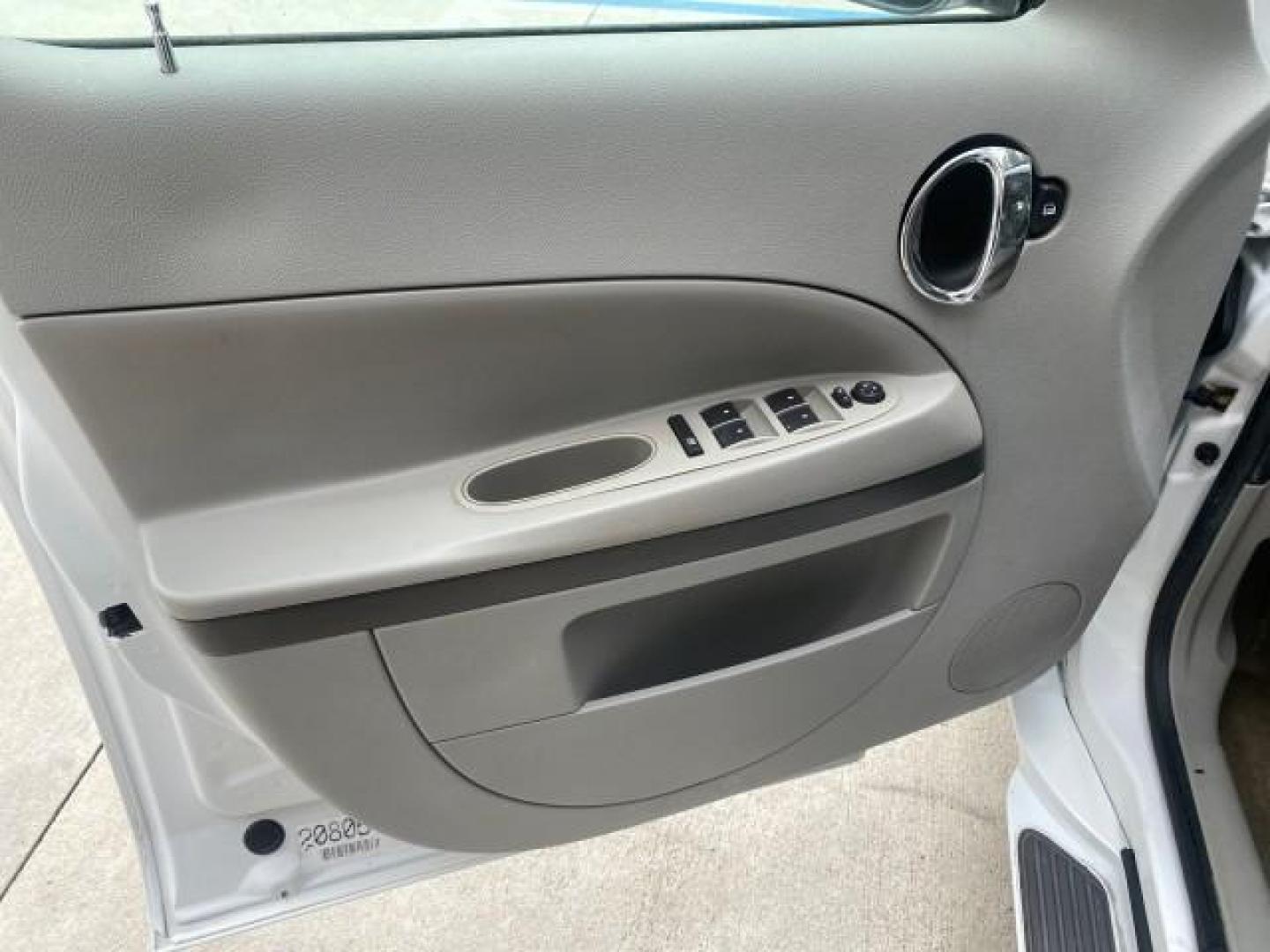2011 Arctic Ice /Gray Chevrolet HHR LT w/2LT (3GNBACFU5BS) with an Ecotec 2.4L VVT DOHC 4-Cyl SFI E85 Engine engine, Automatic transmission, located at 4701 North Dixie Hwy, Pompano Beach, FL, 33064, (954) 422-2889, 26.240938, -80.123474 - OUR WEBPAGE FLORIDACARS1.COM HAS OVER 100 PHOTOS AND FREE CARFAX LINK 2011 CHEVROLET HHR LT VIN: 3GNBACFU5BS503687 3 G N B A C F U 5 B S 5 0 3 6 8 7 4 DOOR WAGON/SPORT UTILITY 2.4L I4 F DOHC 16V FLEX FUEL FRONT WHEEL DRIVE Highlighted Features Cloth Seats Air Conditioning AM/FM Stereo Power Mirrors - Photo#32