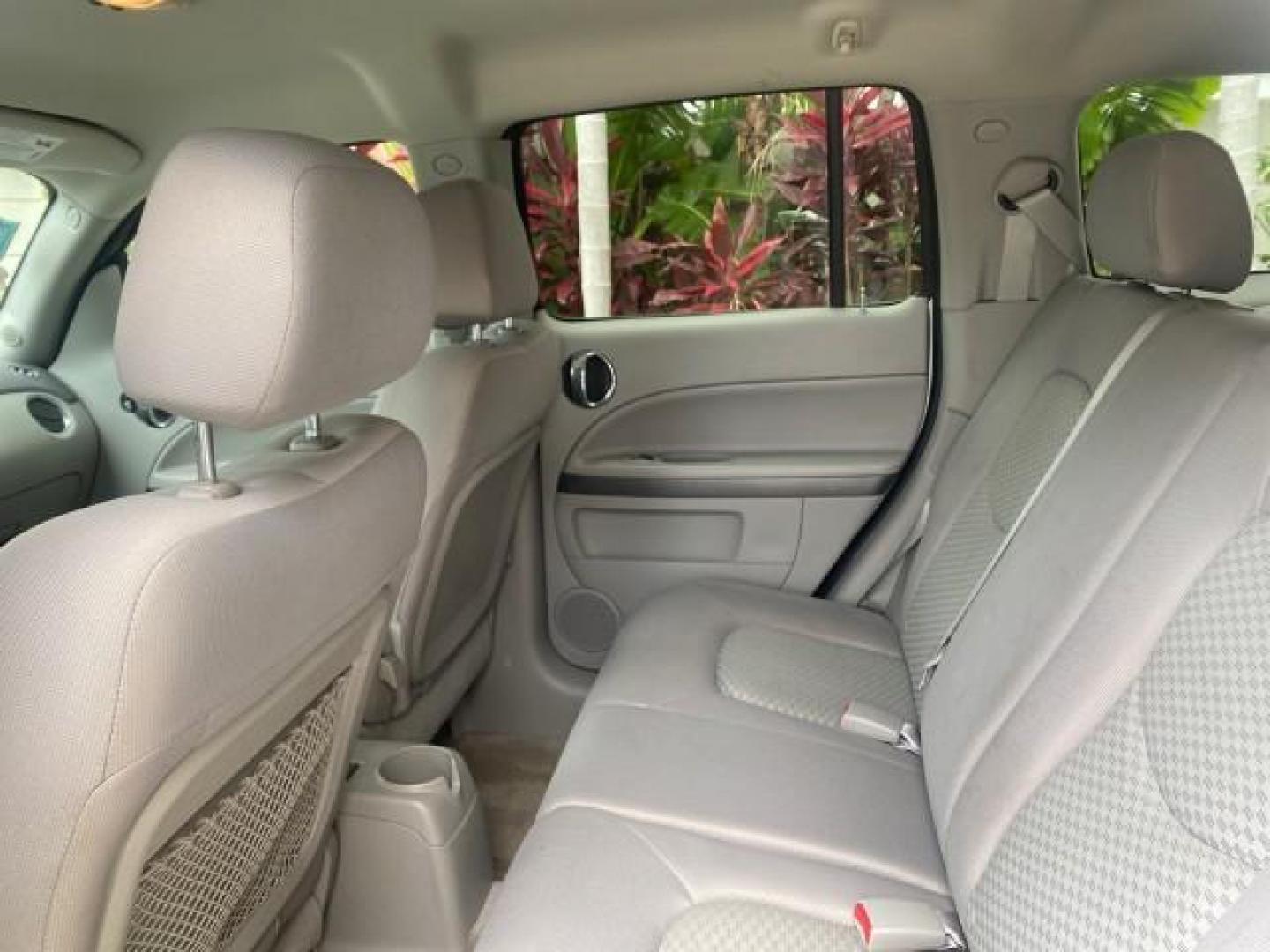 2011 Arctic Ice /Gray Chevrolet HHR LT w/2LT (3GNBACFU5BS) with an Ecotec 2.4L VVT DOHC 4-Cyl SFI E85 Engine engine, Automatic transmission, located at 4701 North Dixie Hwy, Pompano Beach, FL, 33064, (954) 422-2889, 26.240938, -80.123474 - OUR WEBPAGE FLORIDACARS1.COM HAS OVER 100 PHOTOS AND FREE CARFAX LINK 2011 CHEVROLET HHR LT VIN: 3GNBACFU5BS503687 3 G N B A C F U 5 B S 5 0 3 6 8 7 4 DOOR WAGON/SPORT UTILITY 2.4L I4 F DOHC 16V FLEX FUEL FRONT WHEEL DRIVE Highlighted Features Cloth Seats Air Conditioning AM/FM Stereo Power Mirrors - Photo#60