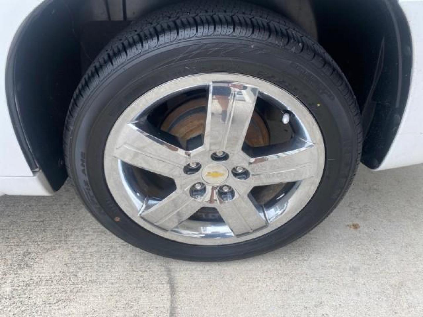 2011 Arctic Ice /Gray Chevrolet HHR LT w/2LT (3GNBACFU5BS) with an Ecotec 2.4L VVT DOHC 4-Cyl SFI E85 Engine engine, Automatic transmission, located at 4701 North Dixie Hwy, Pompano Beach, FL, 33064, (954) 422-2889, 26.240938, -80.123474 - OUR WEBPAGE FLORIDACARS1.COM HAS OVER 100 PHOTOS AND FREE CARFAX LINK 2011 CHEVROLET HHR LT VIN: 3GNBACFU5BS503687 3 G N B A C F U 5 B S 5 0 3 6 8 7 4 DOOR WAGON/SPORT UTILITY 2.4L I4 F DOHC 16V FLEX FUEL FRONT WHEEL DRIVE Highlighted Features Cloth Seats Air Conditioning AM/FM Stereo Power Mirrors - Photo#67