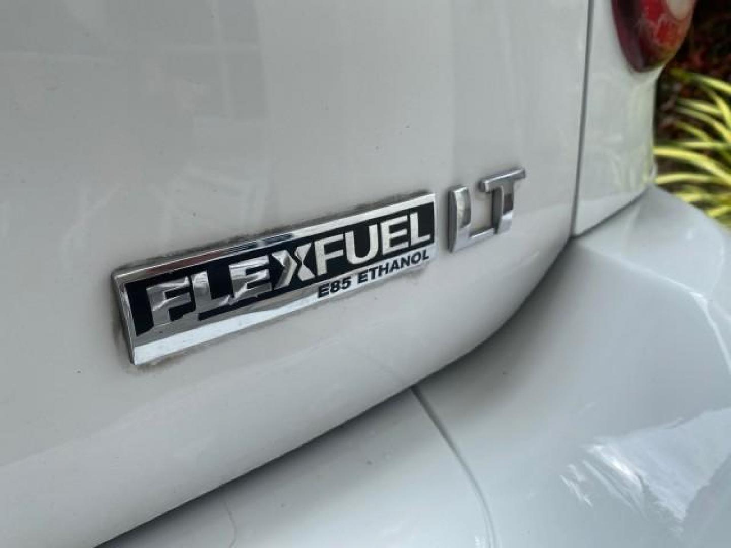 2011 Arctic Ice /Gray Chevrolet HHR LT w/2LT (3GNBACFU5BS) with an Ecotec 2.4L VVT DOHC 4-Cyl SFI E85 Engine engine, Automatic transmission, located at 4701 North Dixie Hwy, Pompano Beach, FL, 33064, (954) 422-2889, 26.240938, -80.123474 - OUR WEBPAGE FLORIDACARS1.COM HAS OVER 100 PHOTOS AND FREE CARFAX LINK 2011 CHEVROLET HHR LT VIN: 3GNBACFU5BS503687 3 G N B A C F U 5 B S 5 0 3 6 8 7 4 DOOR WAGON/SPORT UTILITY 2.4L I4 F DOHC 16V FLEX FUEL FRONT WHEEL DRIVE Highlighted Features Cloth Seats Air Conditioning AM/FM Stereo Power Mirrors - Photo#73