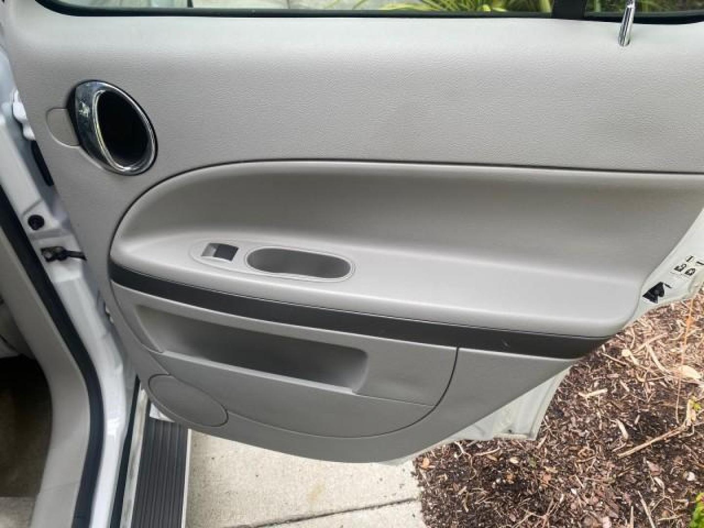 2011 Arctic Ice /Gray Chevrolet HHR LT w/2LT (3GNBACFU5BS) with an Ecotec 2.4L VVT DOHC 4-Cyl SFI E85 Engine engine, Automatic transmission, located at 4701 North Dixie Hwy, Pompano Beach, FL, 33064, (954) 422-2889, 26.240938, -80.123474 - OUR WEBPAGE FLORIDACARS1.COM HAS OVER 100 PHOTOS AND FREE CARFAX LINK 2011 CHEVROLET HHR LT VIN: 3GNBACFU5BS503687 3 G N B A C F U 5 B S 5 0 3 6 8 7 4 DOOR WAGON/SPORT UTILITY 2.4L I4 F DOHC 16V FLEX FUEL FRONT WHEEL DRIVE Highlighted Features Cloth Seats Air Conditioning AM/FM Stereo Power Mirrors - Photo#85