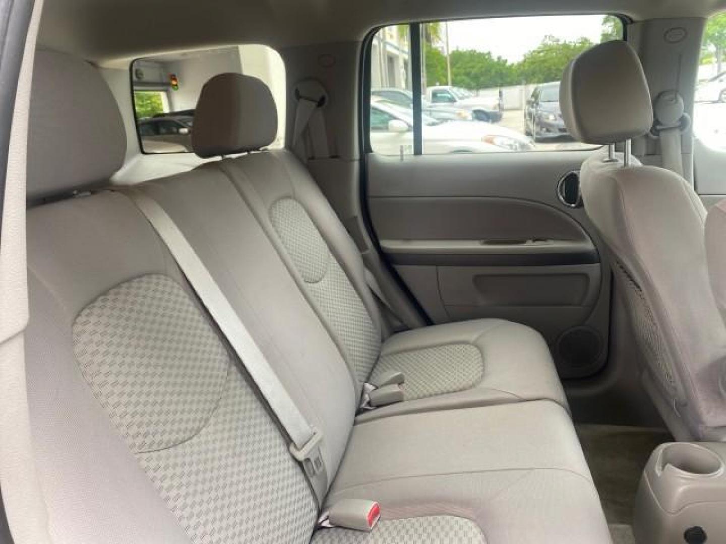 2011 Arctic Ice /Gray Chevrolet HHR LT w/2LT (3GNBACFU5BS) with an Ecotec 2.4L VVT DOHC 4-Cyl SFI E85 Engine engine, Automatic transmission, located at 4701 North Dixie Hwy, Pompano Beach, FL, 33064, (954) 422-2889, 26.240938, -80.123474 - OUR WEBPAGE FLORIDACARS1.COM HAS OVER 100 PHOTOS AND FREE CARFAX LINK 2011 CHEVROLET HHR LT VIN: 3GNBACFU5BS503687 3 G N B A C F U 5 B S 5 0 3 6 8 7 4 DOOR WAGON/SPORT UTILITY 2.4L I4 F DOHC 16V FLEX FUEL FRONT WHEEL DRIVE Highlighted Features Cloth Seats Air Conditioning AM/FM Stereo Power Mirrors - Photo#86