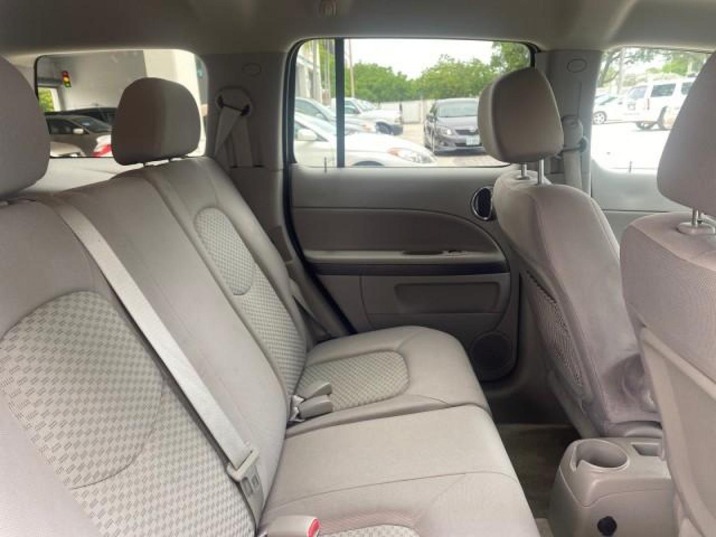 2011 Arctic Ice /Gray Chevrolet HHR LT w/2LT (3GNBACFU5BS) with an Ecotec 2.4L VVT DOHC 4-Cyl SFI E85 Engine engine, Automatic transmission, located at 4701 North Dixie Hwy, Pompano Beach, FL, 33064, (954) 422-2889, 26.240938, -80.123474 - OUR WEBPAGE FLORIDACARS1.COM HAS OVER 100 PHOTOS AND FREE CARFAX LINK 2011 CHEVROLET HHR LT VIN: 3GNBACFU5BS503687 3 G N B A C F U 5 B S 5 0 3 6 8 7 4 DOOR WAGON/SPORT UTILITY 2.4L I4 F DOHC 16V FLEX FUEL FRONT WHEEL DRIVE Highlighted Features Cloth Seats Air Conditioning AM/FM Stereo Power Mirrors - Photo#87
