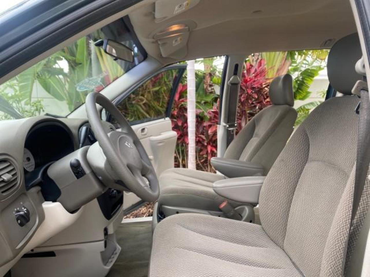 2007 Magnesium Pearl /Medium Slate Gray Dodge Caravan SE 1 OWNER LOW MILES 57,531 (1D4GP25B07B) with an 2.4L DOHC SMPI 16-Valve 4-Cyl Engine engine, Automatic transmission, located at 4701 North Dixie Hwy, Pompano Beach, FL, 33064, (954) 422-2889, 26.240938, -80.123474 - OUR WEBPAGE FLORIDACARS1.COM HAS OVER 100 PHOTOS AND FREE CARFAX LINK 2007 DODGE CARAVAN SE VIN: 1D4GP25B07B182994 1 D 4 G P 2 5 B 0 7 B 1 8 2 9 9 4 VAN 2.4L I4 F DOHC GASOLINE FRONT WHEEL DRIVE Top Features Cloth Seats Third Row Seat Basic Features AM/FM Stereo Air Conditioning Automatic Transmissi - Photo#10