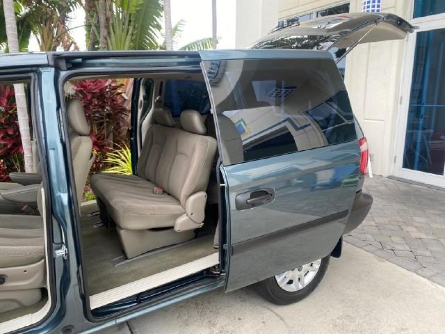 2007 Magnesium Pearl /Medium Slate Gray Dodge Caravan SE 1 OWNER LOW MILES 57,531 (1D4GP25B07B) with an 2.4L DOHC SMPI 16-Valve 4-Cyl Engine engine, Automatic transmission, located at 4701 North Dixie Hwy, Pompano Beach, FL, 33064, (954) 422-2889, 26.240938, -80.123474 - OUR WEBPAGE FLORIDACARS1.COM HAS OVER 100 PHOTOS AND FREE CARFAX LINK 2007 DODGE CARAVAN SE VIN: 1D4GP25B07B182994 1 D 4 G P 2 5 B 0 7 B 1 8 2 9 9 4 VAN 2.4L I4 F DOHC GASOLINE FRONT WHEEL DRIVE Top Features Cloth Seats Third Row Seat Basic Features AM/FM Stereo Air Conditioning Automatic Transmissi - Photo#13