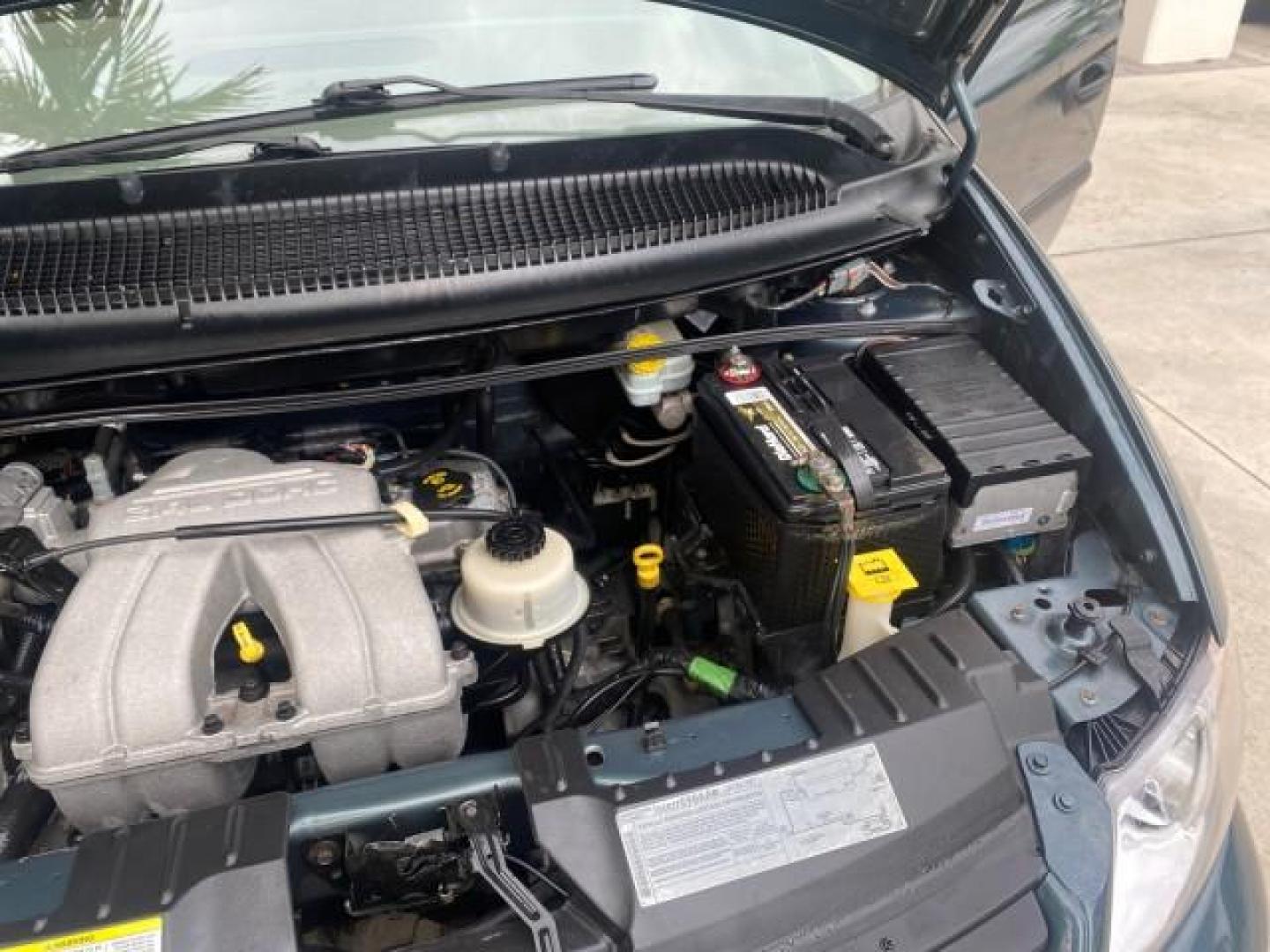 2007 Magnesium Pearl /Medium Slate Gray Dodge Caravan SE 1 OWNER LOW MILES 57,531 (1D4GP25B07B) with an 2.4L DOHC SMPI 16-Valve 4-Cyl Engine engine, Automatic transmission, located at 4701 North Dixie Hwy, Pompano Beach, FL, 33064, (954) 422-2889, 26.240938, -80.123474 - OUR WEBPAGE FLORIDACARS1.COM HAS OVER 100 PHOTOS AND FREE CARFAX LINK 2007 DODGE CARAVAN SE VIN: 1D4GP25B07B182994 1 D 4 G P 2 5 B 0 7 B 1 8 2 9 9 4 VAN 2.4L I4 F DOHC GASOLINE FRONT WHEEL DRIVE Top Features Cloth Seats Third Row Seat Basic Features AM/FM Stereo Air Conditioning Automatic Transmissi - Photo#26