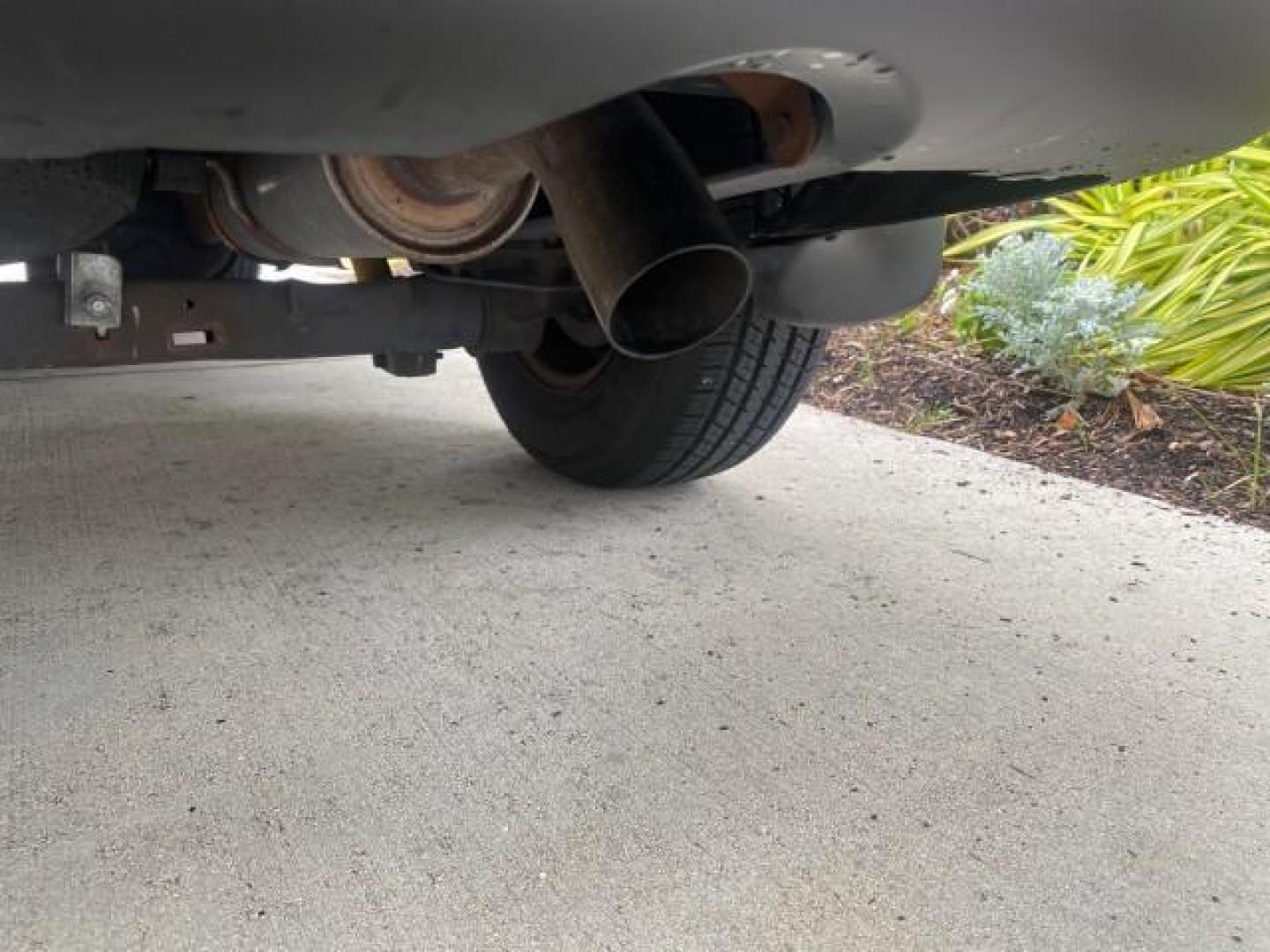2007 Magnesium Pearl /Medium Slate Gray Dodge Caravan SE 1 OWNER LOW MILES 57,531 (1D4GP25B07B) with an 2.4L DOHC SMPI 16-Valve 4-Cyl Engine engine, Automatic transmission, located at 4701 North Dixie Hwy, Pompano Beach, FL, 33064, (954) 422-2889, 26.240938, -80.123474 - OUR WEBPAGE FLORIDACARS1.COM HAS OVER 100 PHOTOS AND FREE CARFAX LINK 2007 DODGE CARAVAN SE VIN: 1D4GP25B07B182994 1 D 4 G P 2 5 B 0 7 B 1 8 2 9 9 4 VAN 2.4L I4 F DOHC GASOLINE FRONT WHEEL DRIVE Top Features Cloth Seats Third Row Seat Basic Features AM/FM Stereo Air Conditioning Automatic Transmissi - Photo#78
