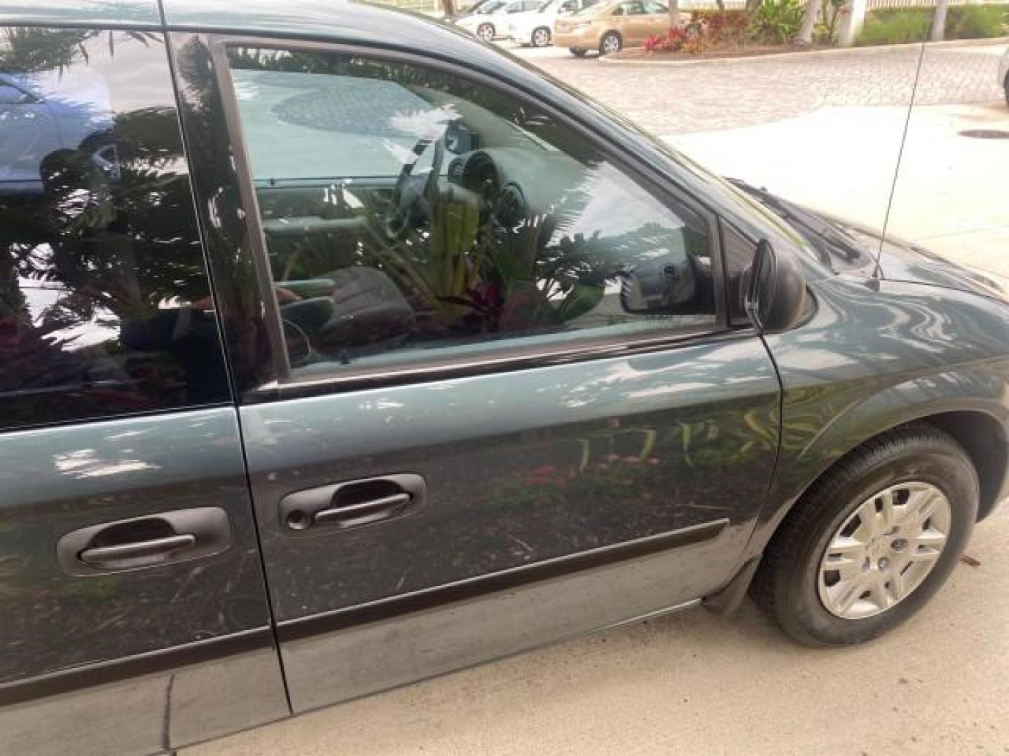 2007 Magnesium Pearl /Medium Slate Gray Dodge Caravan SE 1 OWNER LOW MILES 57,531 (1D4GP25B07B) with an 2.4L DOHC SMPI 16-Valve 4-Cyl Engine engine, Automatic transmission, located at 4701 North Dixie Hwy, Pompano Beach, FL, 33064, (954) 422-2889, 26.240938, -80.123474 - OUR WEBPAGE FLORIDACARS1.COM HAS OVER 100 PHOTOS AND FREE CARFAX LINK 2007 DODGE CARAVAN SE VIN: 1D4GP25B07B182994 1 D 4 G P 2 5 B 0 7 B 1 8 2 9 9 4 VAN 2.4L I4 F DOHC GASOLINE FRONT WHEEL DRIVE Top Features Cloth Seats Third Row Seat Basic Features AM/FM Stereo Air Conditioning Automatic Transmissi - Photo#97