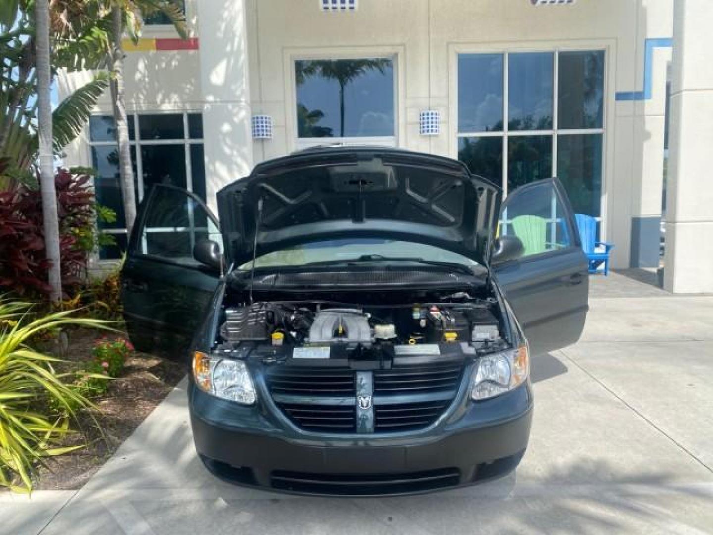 2007 Magnesium Pearl /Medium Slate Gray Dodge Caravan SE 1 OWNER LOW MILES 57,531 (1D4GP25B07B) with an 2.4L DOHC SMPI 16-Valve 4-Cyl Engine engine, Automatic transmission, located at 4701 North Dixie Hwy, Pompano Beach, FL, 33064, (954) 422-2889, 26.240938, -80.123474 - OUR WEBPAGE FLORIDACARS1.COM HAS OVER 100 PHOTOS AND FREE CARFAX LINK 2007 DODGE CARAVAN SE VIN: 1D4GP25B07B182994 1 D 4 G P 2 5 B 0 7 B 1 8 2 9 9 4 VAN 2.4L I4 F DOHC GASOLINE FRONT WHEEL DRIVE Top Features Cloth Seats Third Row Seat Basic Features AM/FM Stereo Air Conditioning Automatic Transmissi - Photo#16