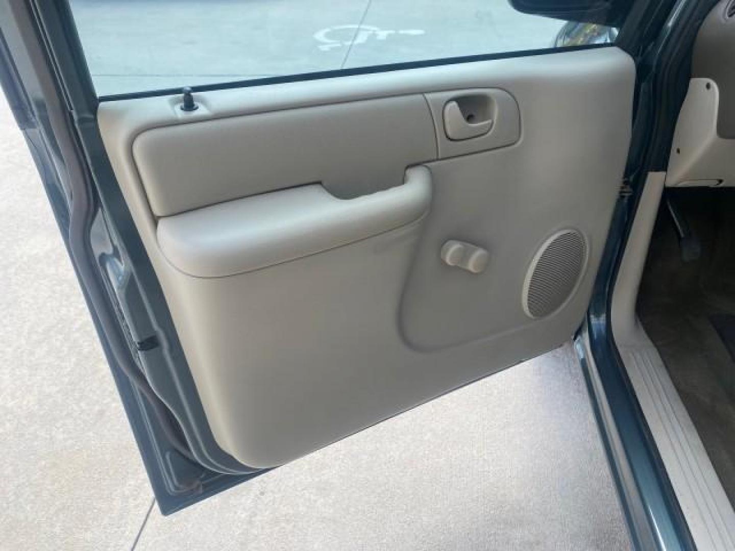 2007 Magnesium Pearl /Medium Slate Gray Dodge Caravan SE 1 OWNER LOW MILES 57,531 (1D4GP25B07B) with an 2.4L DOHC SMPI 16-Valve 4-Cyl Engine engine, Automatic transmission, located at 4701 North Dixie Hwy, Pompano Beach, FL, 33064, (954) 422-2889, 26.240938, -80.123474 - OUR WEBPAGE FLORIDACARS1.COM HAS OVER 100 PHOTOS AND FREE CARFAX LINK 2007 DODGE CARAVAN SE VIN: 1D4GP25B07B182994 1 D 4 G P 2 5 B 0 7 B 1 8 2 9 9 4 VAN 2.4L I4 F DOHC GASOLINE FRONT WHEEL DRIVE Top Features Cloth Seats Third Row Seat Basic Features AM/FM Stereo Air Conditioning Automatic Transmissi - Photo#31