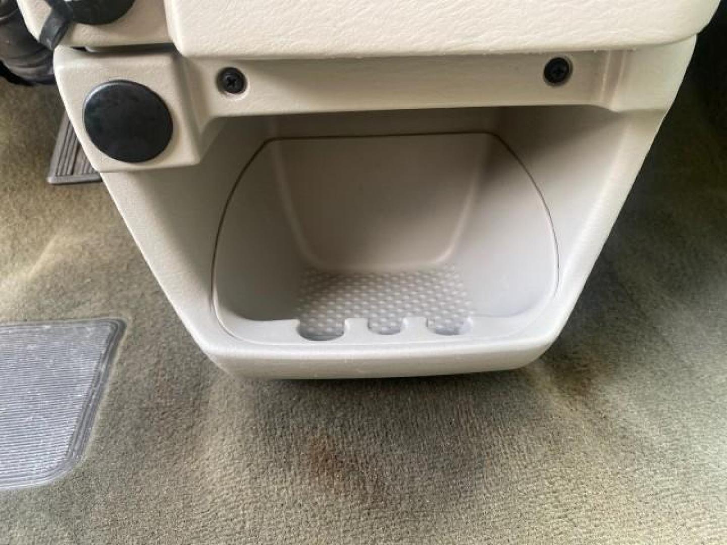 2007 Magnesium Pearl /Medium Slate Gray Dodge Caravan SE 1 OWNER LOW MILES 57,531 (1D4GP25B07B) with an 2.4L DOHC SMPI 16-Valve 4-Cyl Engine engine, Automatic transmission, located at 4701 North Dixie Hwy, Pompano Beach, FL, 33064, (954) 422-2889, 26.240938, -80.123474 - OUR WEBPAGE FLORIDACARS1.COM HAS OVER 100 PHOTOS AND FREE CARFAX LINK 2007 DODGE CARAVAN SE VIN: 1D4GP25B07B182994 1 D 4 G P 2 5 B 0 7 B 1 8 2 9 9 4 VAN 2.4L I4 F DOHC GASOLINE FRONT WHEEL DRIVE Top Features Cloth Seats Third Row Seat Basic Features AM/FM Stereo Air Conditioning Automatic Transmissi - Photo#47