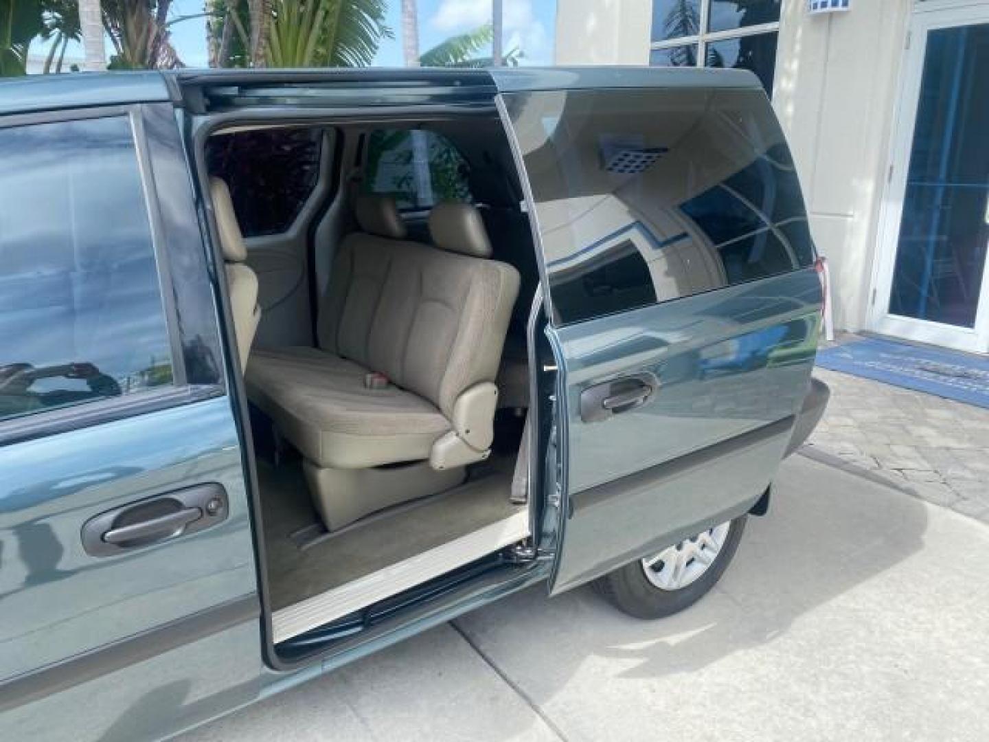 2007 Magnesium Pearl /Medium Slate Gray Dodge Caravan SE 1 OWNER LOW MILES 57,531 (1D4GP25B07B) with an 2.4L DOHC SMPI 16-Valve 4-Cyl Engine engine, Automatic transmission, located at 4701 North Dixie Hwy, Pompano Beach, FL, 33064, (954) 422-2889, 26.240938, -80.123474 - OUR WEBPAGE FLORIDACARS1.COM HAS OVER 100 PHOTOS AND FREE CARFAX LINK 2007 DODGE CARAVAN SE VIN: 1D4GP25B07B182994 1 D 4 G P 2 5 B 0 7 B 1 8 2 9 9 4 VAN 2.4L I4 F DOHC GASOLINE FRONT WHEEL DRIVE Top Features Cloth Seats Third Row Seat Basic Features AM/FM Stereo Air Conditioning Automatic Transmissi - Photo#57