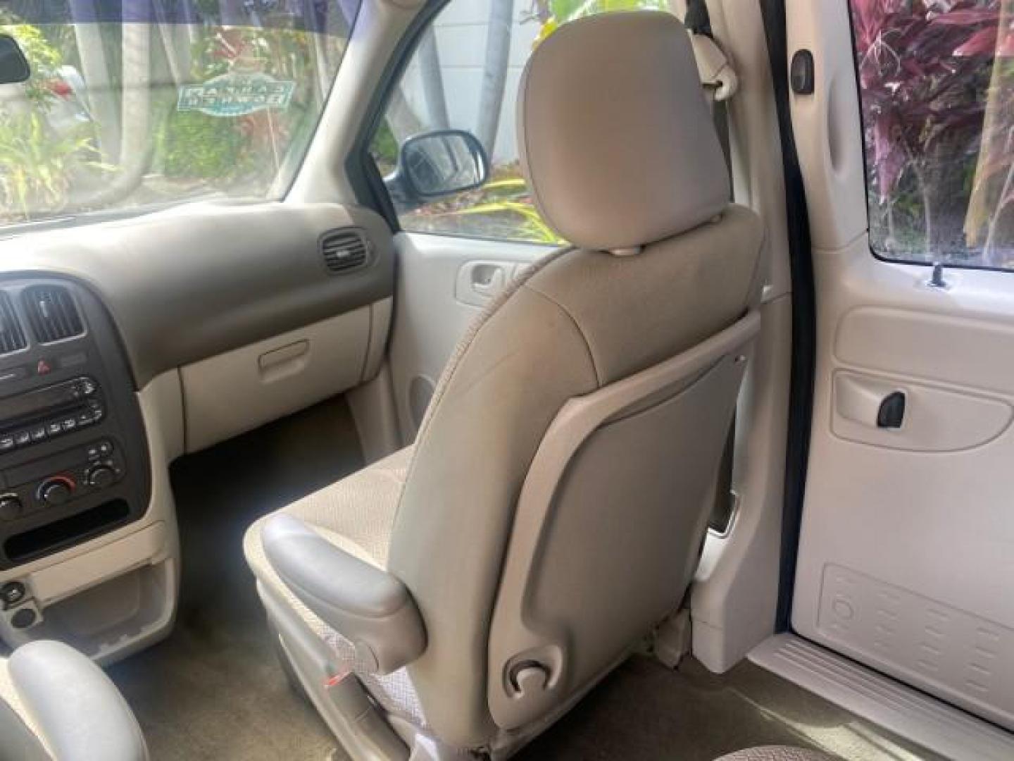 2007 Magnesium Pearl /Medium Slate Gray Dodge Caravan SE 1 OWNER LOW MILES 57,531 (1D4GP25B07B) with an 2.4L DOHC SMPI 16-Valve 4-Cyl Engine engine, Automatic transmission, located at 4701 North Dixie Hwy, Pompano Beach, FL, 33064, (954) 422-2889, 26.240938, -80.123474 - OUR WEBPAGE FLORIDACARS1.COM HAS OVER 100 PHOTOS AND FREE CARFAX LINK 2007 DODGE CARAVAN SE VIN: 1D4GP25B07B182994 1 D 4 G P 2 5 B 0 7 B 1 8 2 9 9 4 VAN 2.4L I4 F DOHC GASOLINE FRONT WHEEL DRIVE Top Features Cloth Seats Third Row Seat Basic Features AM/FM Stereo Air Conditioning Automatic Transmissi - Photo#65