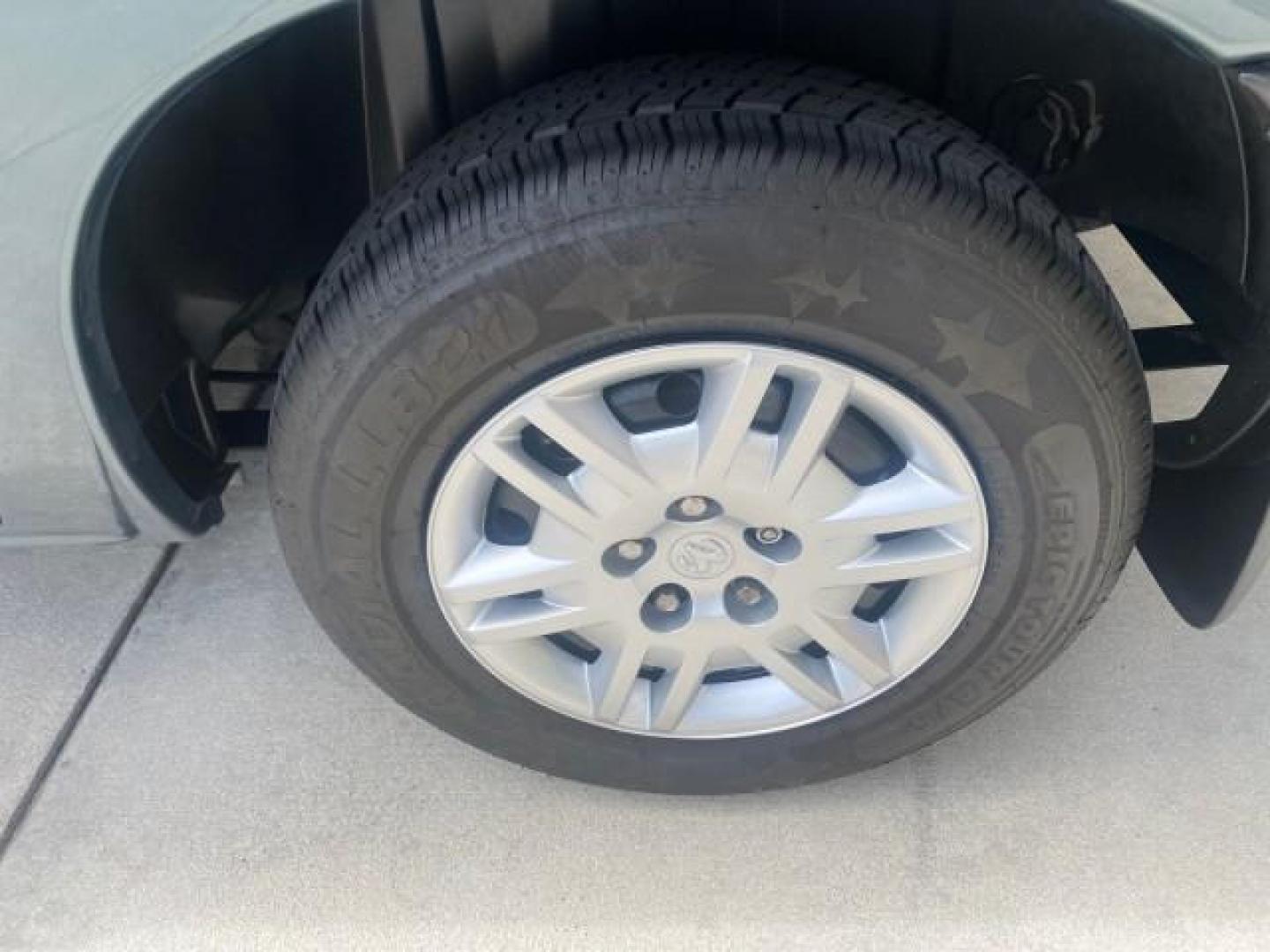 2007 Magnesium Pearl /Medium Slate Gray Dodge Caravan SE 1 OWNER LOW MILES 57,531 (1D4GP25B07B) with an 2.4L DOHC SMPI 16-Valve 4-Cyl Engine engine, Automatic transmission, located at 4701 North Dixie Hwy, Pompano Beach, FL, 33064, (954) 422-2889, 26.240938, -80.123474 - OUR WEBPAGE FLORIDACARS1.COM HAS OVER 100 PHOTOS AND FREE CARFAX LINK 2007 DODGE CARAVAN SE VIN: 1D4GP25B07B182994 1 D 4 G P 2 5 B 0 7 B 1 8 2 9 9 4 VAN 2.4L I4 F DOHC GASOLINE FRONT WHEEL DRIVE Top Features Cloth Seats Third Row Seat Basic Features AM/FM Stereo Air Conditioning Automatic Transmissi - Photo#68