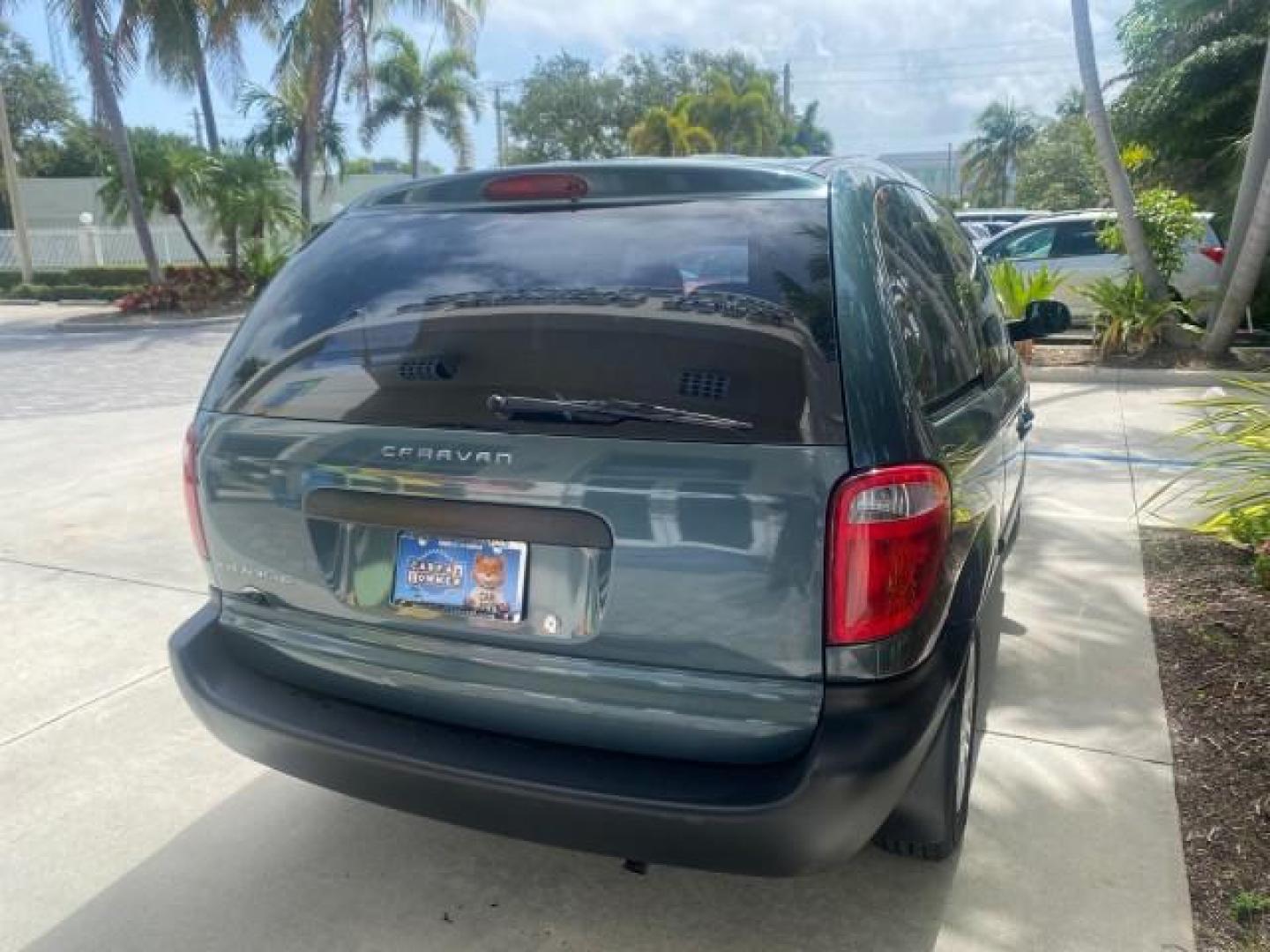 2007 Magnesium Pearl /Medium Slate Gray Dodge Caravan SE 1 OWNER LOW MILES 57,531 (1D4GP25B07B) with an 2.4L DOHC SMPI 16-Valve 4-Cyl Engine engine, Automatic transmission, located at 4701 North Dixie Hwy, Pompano Beach, FL, 33064, (954) 422-2889, 26.240938, -80.123474 - OUR WEBPAGE FLORIDACARS1.COM HAS OVER 100 PHOTOS AND FREE CARFAX LINK 2007 DODGE CARAVAN SE VIN: 1D4GP25B07B182994 1 D 4 G P 2 5 B 0 7 B 1 8 2 9 9 4 VAN 2.4L I4 F DOHC GASOLINE FRONT WHEEL DRIVE Top Features Cloth Seats Third Row Seat Basic Features AM/FM Stereo Air Conditioning Automatic Transmissi - Photo#72