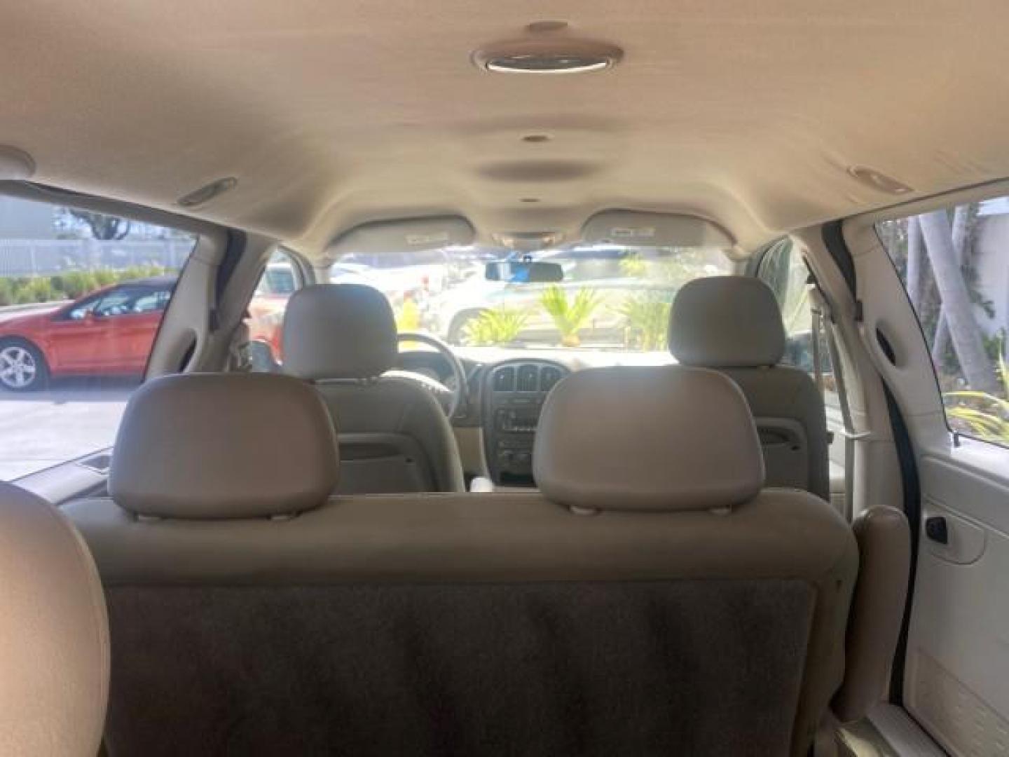 2007 Magnesium Pearl /Medium Slate Gray Dodge Caravan SE 1 OWNER LOW MILES 57,531 (1D4GP25B07B) with an 2.4L DOHC SMPI 16-Valve 4-Cyl Engine engine, Automatic transmission, located at 4701 North Dixie Hwy, Pompano Beach, FL, 33064, (954) 422-2889, 26.240938, -80.123474 - OUR WEBPAGE FLORIDACARS1.COM HAS OVER 100 PHOTOS AND FREE CARFAX LINK 2007 DODGE CARAVAN SE VIN: 1D4GP25B07B182994 1 D 4 G P 2 5 B 0 7 B 1 8 2 9 9 4 VAN 2.4L I4 F DOHC GASOLINE FRONT WHEEL DRIVE Top Features Cloth Seats Third Row Seat Basic Features AM/FM Stereo Air Conditioning Automatic Transmissi - Photo#78