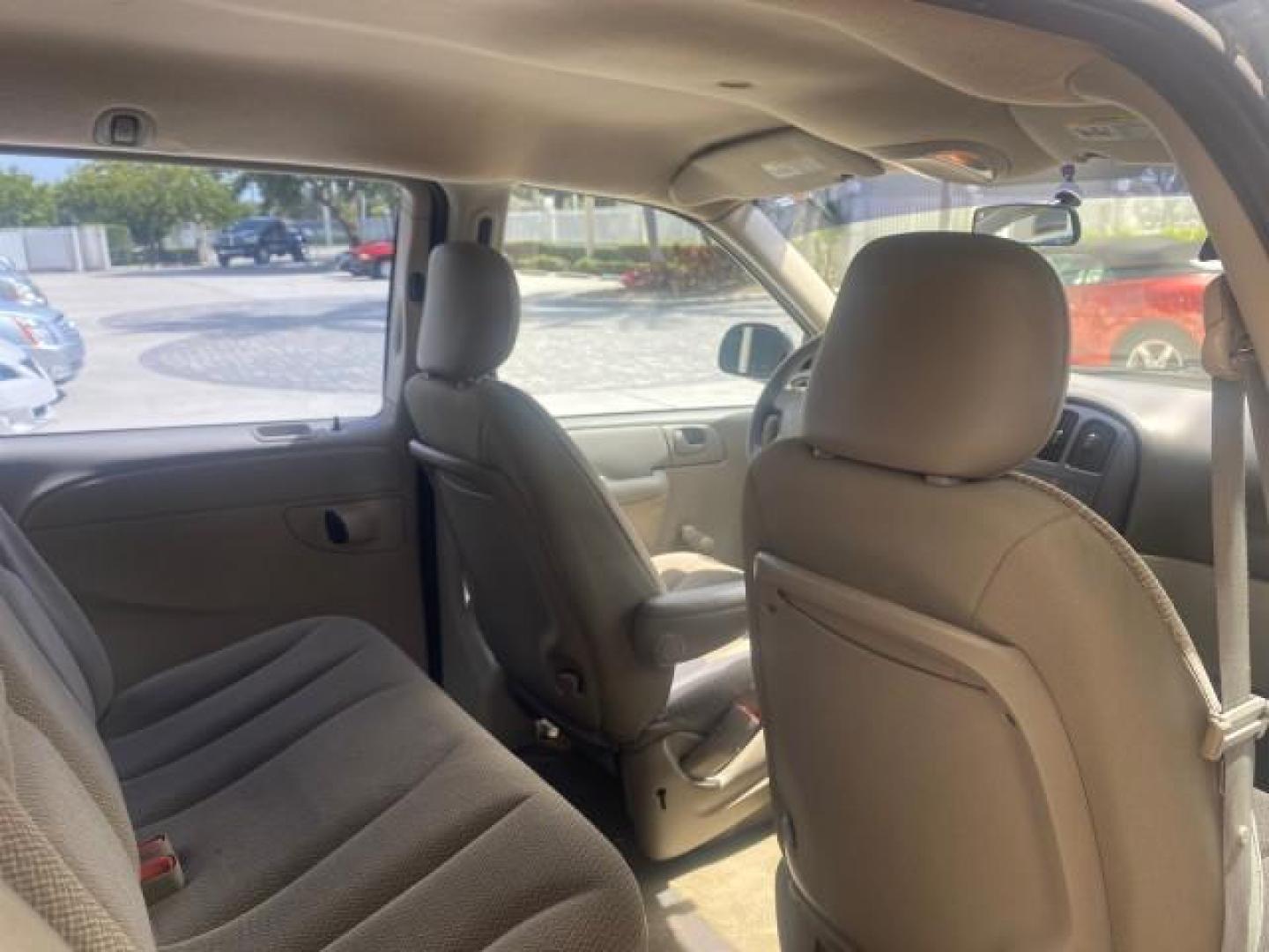2007 Magnesium Pearl /Medium Slate Gray Dodge Caravan SE 1 OWNER LOW MILES 57,531 (1D4GP25B07B) with an 2.4L DOHC SMPI 16-Valve 4-Cyl Engine engine, Automatic transmission, located at 4701 North Dixie Hwy, Pompano Beach, FL, 33064, (954) 422-2889, 26.240938, -80.123474 - OUR WEBPAGE FLORIDACARS1.COM HAS OVER 100 PHOTOS AND FREE CARFAX LINK 2007 DODGE CARAVAN SE VIN: 1D4GP25B07B182994 1 D 4 G P 2 5 B 0 7 B 1 8 2 9 9 4 VAN 2.4L I4 F DOHC GASOLINE FRONT WHEEL DRIVE Top Features Cloth Seats Third Row Seat Basic Features AM/FM Stereo Air Conditioning Automatic Transmissi - Photo#85