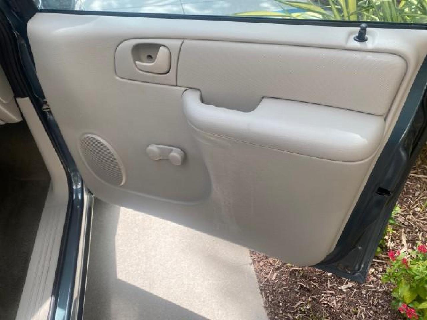 2007 Magnesium Pearl /Medium Slate Gray Dodge Caravan SE 1 OWNER LOW MILES 57,531 (1D4GP25B07B) with an 2.4L DOHC SMPI 16-Valve 4-Cyl Engine engine, Automatic transmission, located at 4701 North Dixie Hwy, Pompano Beach, FL, 33064, (954) 422-2889, 26.240938, -80.123474 - OUR WEBPAGE FLORIDACARS1.COM HAS OVER 100 PHOTOS AND FREE CARFAX LINK 2007 DODGE CARAVAN SE VIN: 1D4GP25B07B182994 1 D 4 G P 2 5 B 0 7 B 1 8 2 9 9 4 VAN 2.4L I4 F DOHC GASOLINE FRONT WHEEL DRIVE Top Features Cloth Seats Third Row Seat Basic Features AM/FM Stereo Air Conditioning Automatic Transmissi - Photo#91