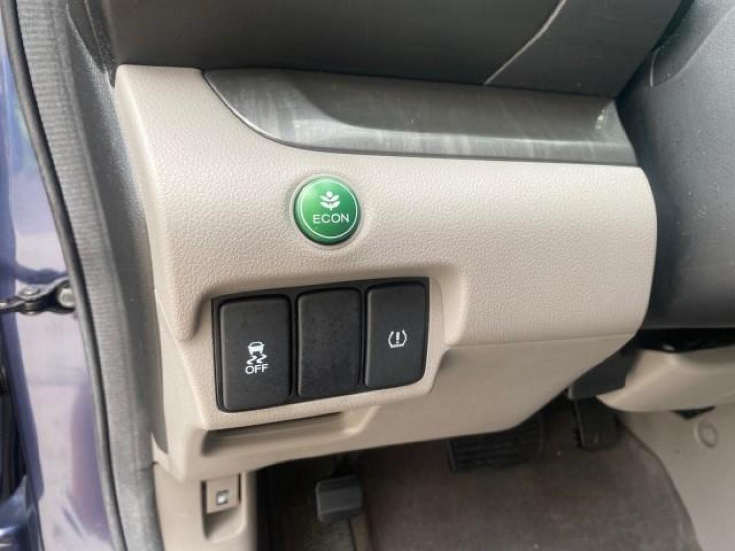 2014 Twilight Blue Metallic /Gray Honda CR-V EX-L LOW MILES 27,328 1 OWNER (2HKRM3H72EH) with an 2.4L I-4 16-Valve DOHC i-VTEC Engine engine, Automatic transmission, located at 4701 North Dixie Hwy, Pompano Beach, FL, 33064, (954) 422-2889, 26.240938, -80.123474 - OUR WEBPAGE FLORIDACARS1.COM HAS OVER 100 PHOTOS AND FREE CARFAX LINK 2014 HONDA CR-V EX-L VIN: 2HKRM3H72EH534254 2 H K R M 3 H 7 2 E H 5 3 4 2 5 4 4 DOOR WAGON/SPORT UTILITY 2.4L I4 F DOHC 16V GASOLINE FRONT WHEEL DRIVE Top Features Alloy Wheels Bluetooth Technology Front Seat Heaters Leather Seats - Photo#44