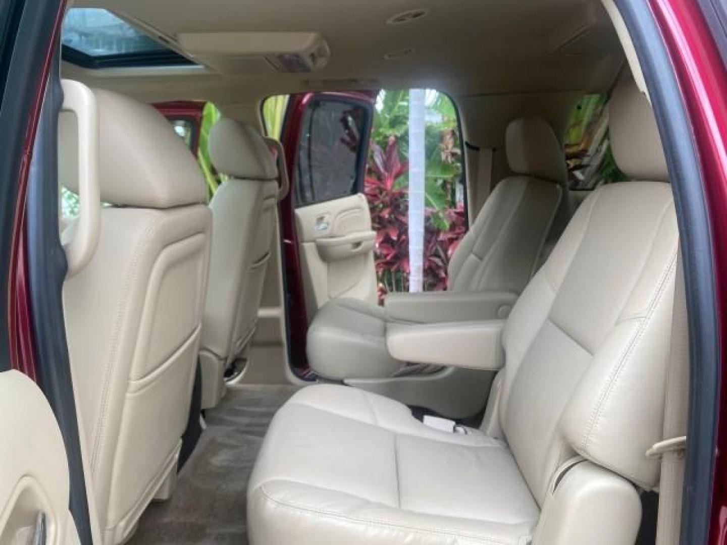2011 Infrared Tintcoat /Cashmere/Cocoa Cadillac Escalade ESV Luxury LOW MILES 33,518 1 OWNER (1GYS3HEF2BR) with an 6.2L Vortec 1000 VVT V8 SFI Active Fuel Management Engine engine, Automatic transmission, located at 4701 North Dixie Hwy, Pompano Beach, FL, 33064, (954) 422-2889, 26.240938, -80.123474 - OUR WEBPAGE FLORIDACARS1.COM HAS OVER 100 PHOTOS AND FREE CARFAX LINK 2011 CADILLAC ESCALADE ESV LUXURY VIN: 1GYS3HEF2BR243684 1 G Y S 3 H E F 2 B R 2 4 3 6 8 4 4 DOOR WAGON/SPORT UTILITY 6.2L V8 F OHV 16V FLEX FUEL REAR WHEEL DRIVE Top Features 20 Inch Plus Wheels A/C Seat(s) Alloy Wheels BOSE Soun - Photo#14