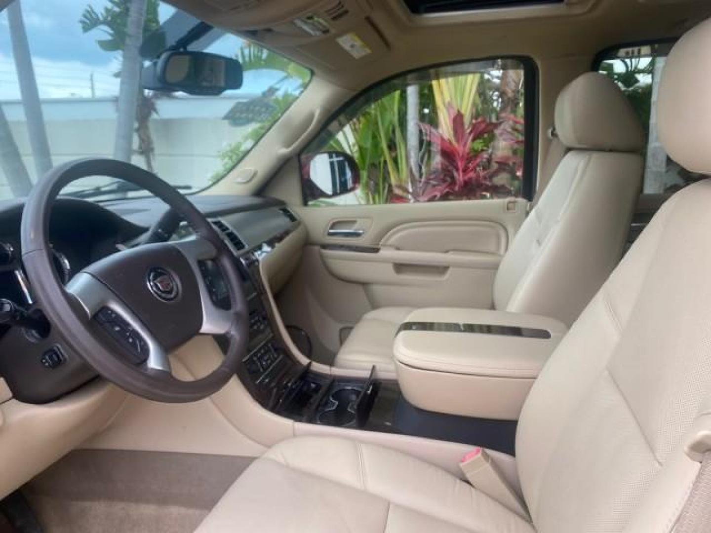 2011 Infrared Tintcoat /Cashmere/Cocoa Cadillac Escalade ESV Luxury LOW MILES 33,518 1 OWNER (1GYS3HEF2BR) with an 6.2L Vortec 1000 VVT V8 SFI Active Fuel Management Engine engine, Automatic transmission, located at 4701 North Dixie Hwy, Pompano Beach, FL, 33064, (954) 422-2889, 26.240938, -80.123474 - OUR WEBPAGE FLORIDACARS1.COM HAS OVER 100 PHOTOS AND FREE CARFAX LINK 2011 CADILLAC ESCALADE ESV LUXURY VIN: 1GYS3HEF2BR243684 1 G Y S 3 H E F 2 B R 2 4 3 6 8 4 4 DOOR WAGON/SPORT UTILITY 6.2L V8 F OHV 16V FLEX FUEL REAR WHEEL DRIVE Top Features 20 Inch Plus Wheels A/C Seat(s) Alloy Wheels BOSE Soun - Photo#36