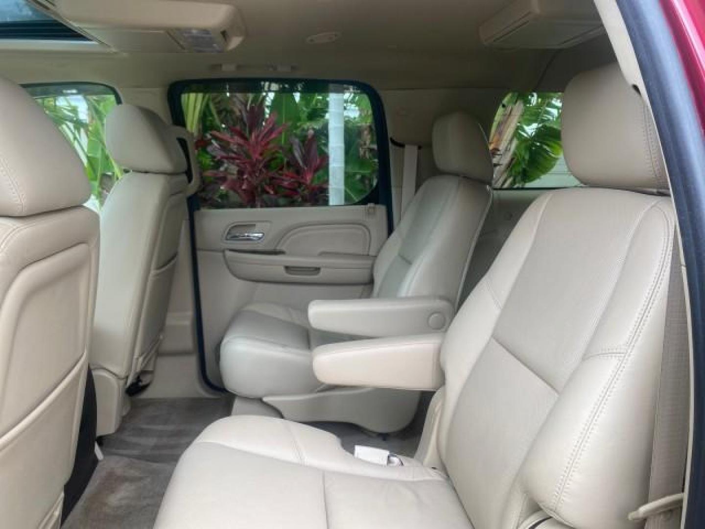 2011 Infrared Tintcoat /Cashmere/Cocoa Cadillac Escalade ESV Luxury LOW MILES 33,518 1 OWNER (1GYS3HEF2BR) with an 6.2L Vortec 1000 VVT V8 SFI Active Fuel Management Engine engine, Automatic transmission, located at 4701 North Dixie Hwy, Pompano Beach, FL, 33064, (954) 422-2889, 26.240938, -80.123474 - OUR WEBPAGE FLORIDACARS1.COM HAS OVER 100 PHOTOS AND FREE CARFAX LINK 2011 CADILLAC ESCALADE ESV LUXURY VIN: 1GYS3HEF2BR243684 1 G Y S 3 H E F 2 B R 2 4 3 6 8 4 4 DOOR WAGON/SPORT UTILITY 6.2L V8 F OHV 16V FLEX FUEL REAR WHEEL DRIVE Top Features 20 Inch Plus Wheels A/C Seat(s) Alloy Wheels BOSE Soun - Photo#58