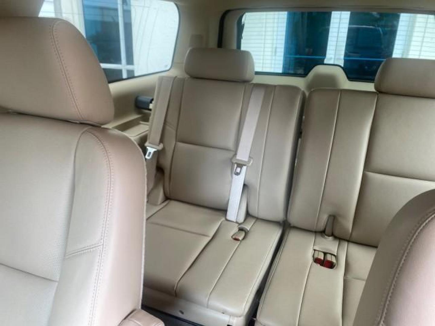 2011 Infrared Tintcoat /Cashmere/Cocoa Cadillac Escalade ESV Luxury LOW MILES 33,518 1 OWNER (1GYS3HEF2BR) with an 6.2L Vortec 1000 VVT V8 SFI Active Fuel Management Engine engine, Automatic transmission, located at 4701 North Dixie Hwy, Pompano Beach, FL, 33064, (954) 422-2889, 26.240938, -80.123474 - OUR WEBPAGE FLORIDACARS1.COM HAS OVER 100 PHOTOS AND FREE CARFAX LINK 2011 CADILLAC ESCALADE ESV LUXURY VIN: 1GYS3HEF2BR243684 1 G Y S 3 H E F 2 B R 2 4 3 6 8 4 4 DOOR WAGON/SPORT UTILITY 6.2L V8 F OHV 16V FLEX FUEL REAR WHEEL DRIVE Top Features 20 Inch Plus Wheels A/C Seat(s) Alloy Wheels BOSE Soun - Photo#64