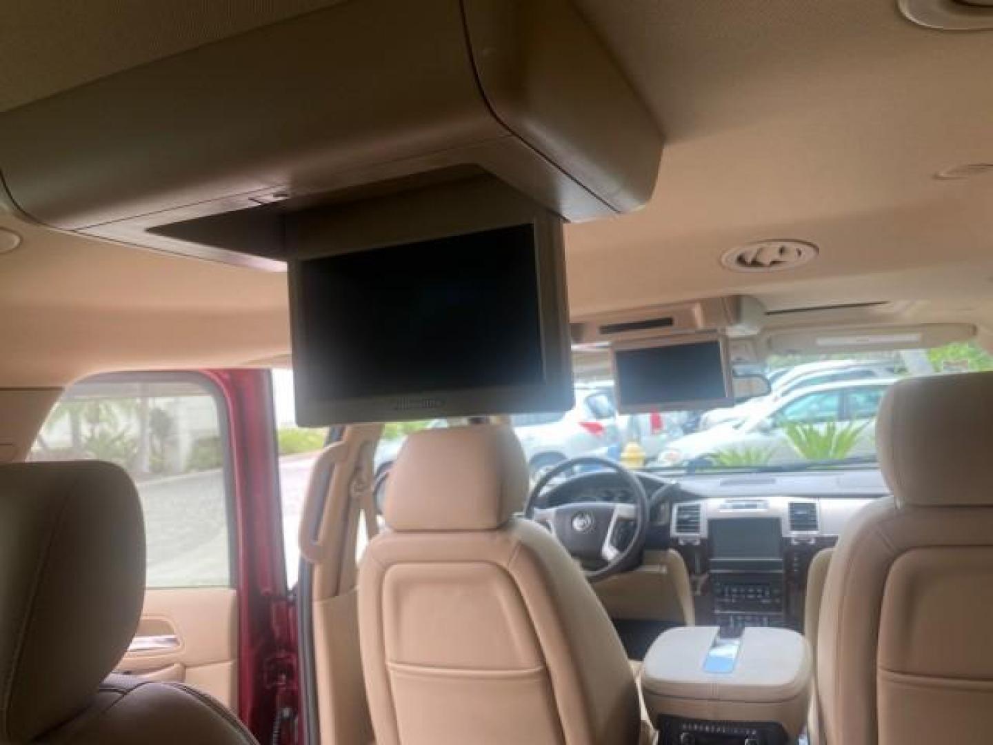 2011 Infrared Tintcoat /Cashmere/Cocoa Cadillac Escalade ESV Luxury LOW MILES 33,518 1 OWNER (1GYS3HEF2BR) with an 6.2L Vortec 1000 VVT V8 SFI Active Fuel Management Engine engine, Automatic transmission, located at 4701 North Dixie Hwy, Pompano Beach, FL, 33064, (954) 422-2889, 26.240938, -80.123474 - OUR WEBPAGE FLORIDACARS1.COM HAS OVER 100 PHOTOS AND FREE CARFAX LINK 2011 CADILLAC ESCALADE ESV LUXURY VIN: 1GYS3HEF2BR243684 1 G Y S 3 H E F 2 B R 2 4 3 6 8 4 4 DOOR WAGON/SPORT UTILITY 6.2L V8 F OHV 16V FLEX FUEL REAR WHEEL DRIVE Top Features 20 Inch Plus Wheels A/C Seat(s) Alloy Wheels BOSE Soun - Photo#71