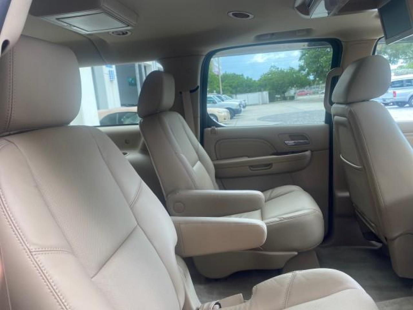 2011 Infrared Tintcoat /Cashmere/Cocoa Cadillac Escalade ESV Luxury LOW MILES 33,518 1 OWNER (1GYS3HEF2BR) with an 6.2L Vortec 1000 VVT V8 SFI Active Fuel Management Engine engine, Automatic transmission, located at 4701 North Dixie Hwy, Pompano Beach, FL, 33064, (954) 422-2889, 26.240938, -80.123474 - OUR WEBPAGE FLORIDACARS1.COM HAS OVER 100 PHOTOS AND FREE CARFAX LINK 2011 CADILLAC ESCALADE ESV LUXURY VIN: 1GYS3HEF2BR243684 1 G Y S 3 H E F 2 B R 2 4 3 6 8 4 4 DOOR WAGON/SPORT UTILITY 6.2L V8 F OHV 16V FLEX FUEL REAR WHEEL DRIVE Top Features 20 Inch Plus Wheels A/C Seat(s) Alloy Wheels BOSE Soun - Photo#92