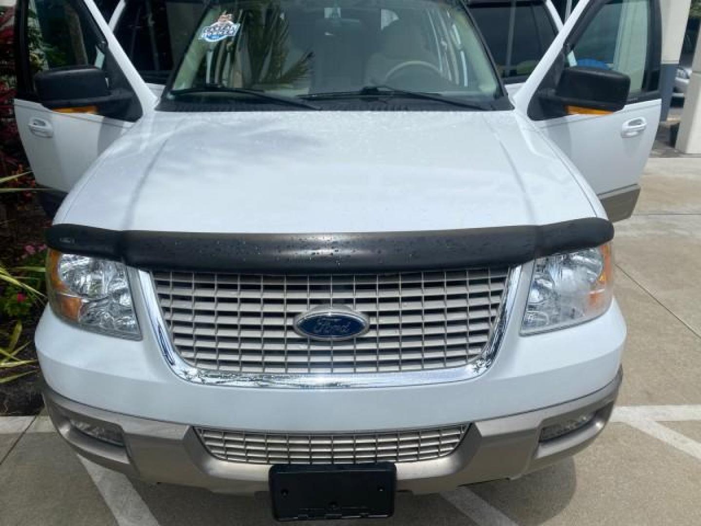 2003 Oxford White /Medium Parchment Ford Expedition Eddie Bauer 1 OWNER (1FMFU17L83L) with an 5.4L SOHC SEFI V8 Triton Engine engine, Automatic transmission, located at 4701 North Dixie Hwy, Pompano Beach, FL, 33064, (954) 422-2889, 26.240938, -80.123474 - OUR WEBPAGE FLORIDACARS1.COM HAS OVER 100 PHOTOS AND FREE CARFAX LINK 2003 FORD EXPEDITION EDDIE BAUER VIN: 1FMFU17L83LB96384 1 F M F U 1 7 L 8 3 L B 9 6 3 8 4 4 DOOR WAGON/SPORT UTILITY 5.4L V8 F SOHC 16V GASOLINE REAR WHEEL DRIVE Top Features Alloy Wheels Audiophile Sound System Front Seat Heaters - Photo#17