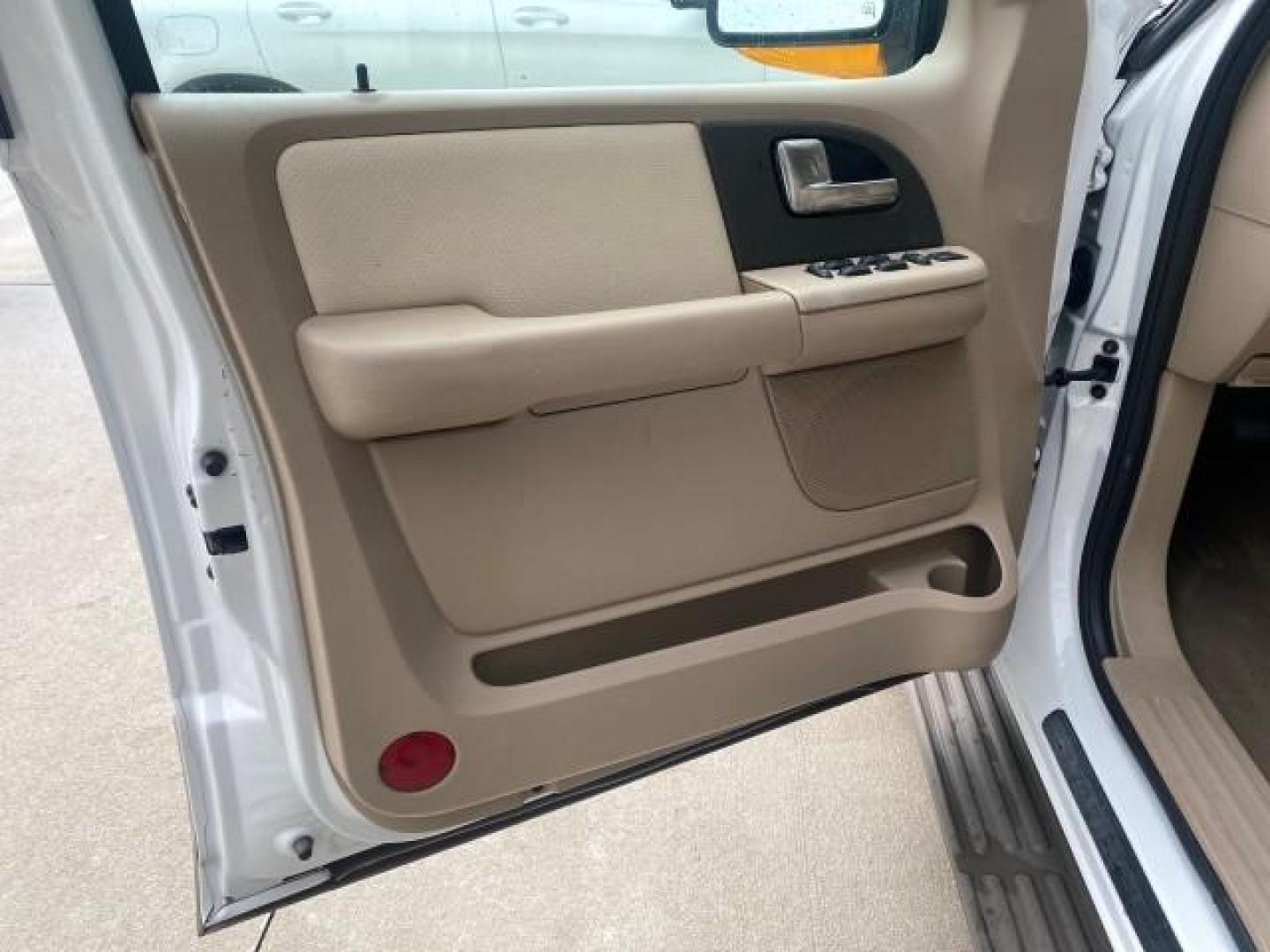 2003 Oxford White /Medium Parchment Ford Expedition Eddie Bauer 1 OWNER (1FMFU17L83L) with an 5.4L SOHC SEFI V8 Triton Engine engine, Automatic transmission, located at 4701 North Dixie Hwy, Pompano Beach, FL, 33064, (954) 422-2889, 26.240938, -80.123474 - OUR WEBPAGE FLORIDACARS1.COM HAS OVER 100 PHOTOS AND FREE CARFAX LINK 2003 FORD EXPEDITION EDDIE BAUER VIN: 1FMFU17L83LB96384 1 F M F U 1 7 L 8 3 L B 9 6 3 8 4 4 DOOR WAGON/SPORT UTILITY 5.4L V8 F SOHC 16V GASOLINE REAR WHEEL DRIVE Top Features Alloy Wheels Audiophile Sound System Front Seat Heaters - Photo#31