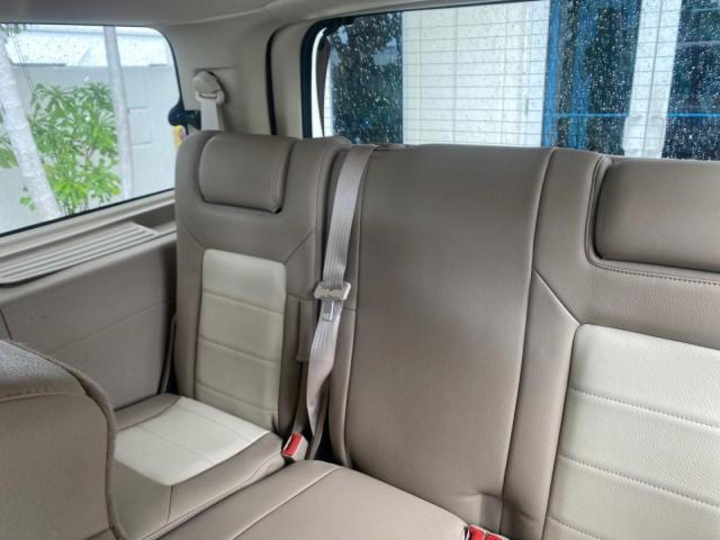 2003 Oxford White /Medium Parchment Ford Expedition Eddie Bauer 1 OWNER (1FMFU17L83L) with an 5.4L SOHC SEFI V8 Triton Engine engine, Automatic transmission, located at 4701 North Dixie Hwy, Pompano Beach, FL, 33064, (954) 422-2889, 26.240938, -80.123474 - OUR WEBPAGE FLORIDACARS1.COM HAS OVER 100 PHOTOS AND FREE CARFAX LINK 2003 FORD EXPEDITION EDDIE BAUER VIN: 1FMFU17L83LB96384 1 F M F U 1 7 L 8 3 L B 9 6 3 8 4 4 DOOR WAGON/SPORT UTILITY 5.4L V8 F SOHC 16V GASOLINE REAR WHEEL DRIVE Top Features Alloy Wheels Audiophile Sound System Front Seat Heaters - Photo#80