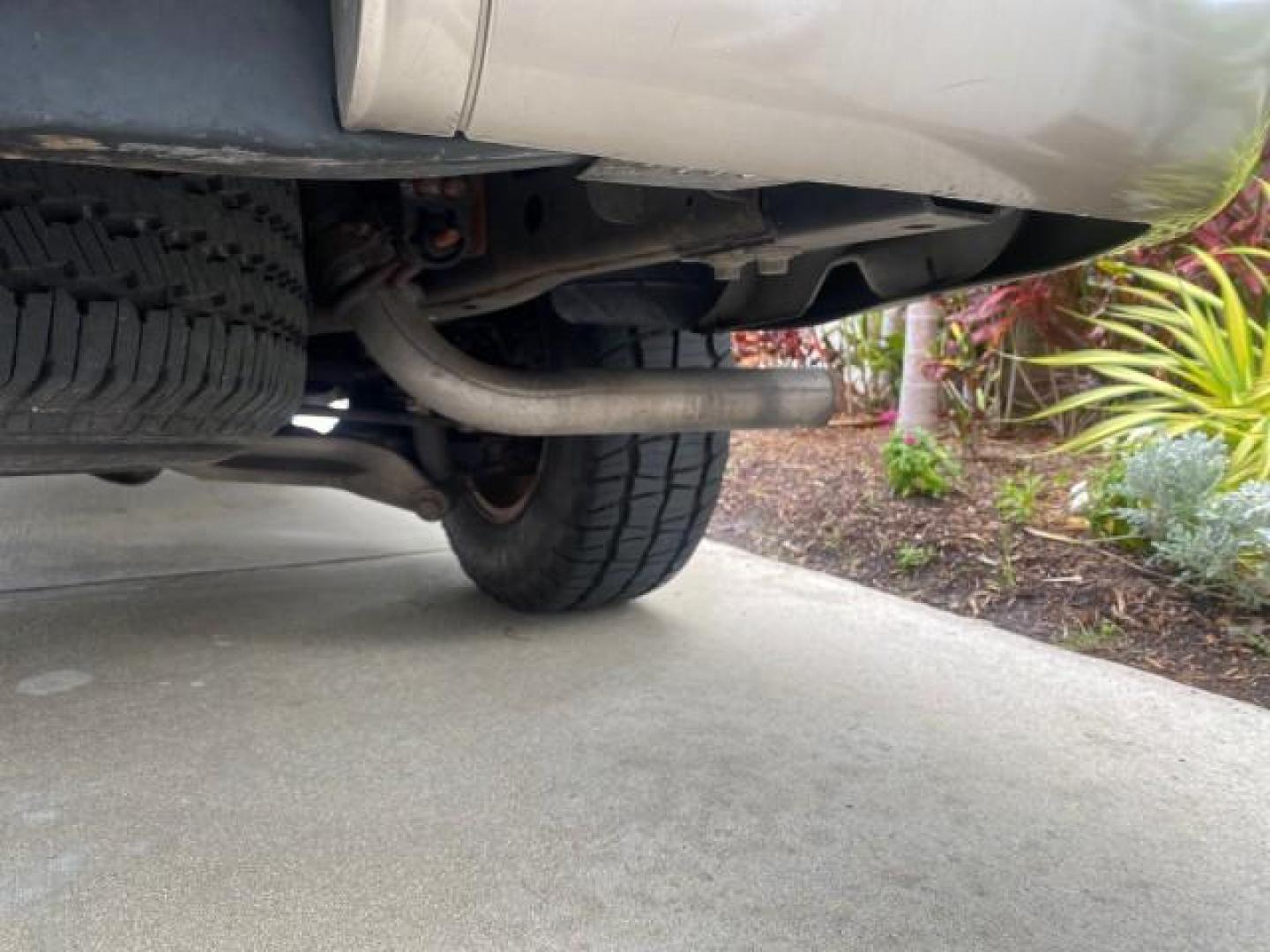 2003 Oxford White /Medium Parchment Ford Expedition Eddie Bauer 1 OWNER (1FMFU17L83L) with an 5.4L SOHC SEFI V8 Triton Engine engine, Automatic transmission, located at 4701 North Dixie Hwy, Pompano Beach, FL, 33064, (954) 422-2889, 26.240938, -80.123474 - OUR WEBPAGE FLORIDACARS1.COM HAS OVER 100 PHOTOS AND FREE CARFAX LINK 2003 FORD EXPEDITION EDDIE BAUER VIN: 1FMFU17L83LB96384 1 F M F U 1 7 L 8 3 L B 9 6 3 8 4 4 DOOR WAGON/SPORT UTILITY 5.4L V8 F SOHC 16V GASOLINE REAR WHEEL DRIVE Top Features Alloy Wheels Audiophile Sound System Front Seat Heaters - Photo#91