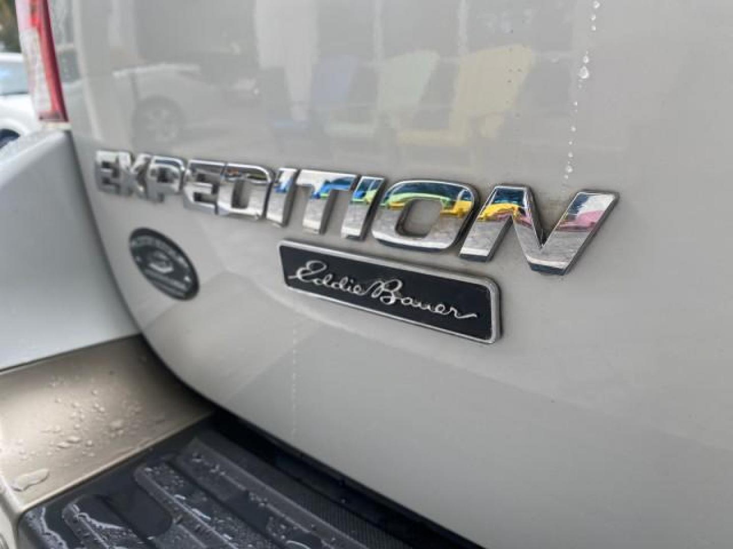 2003 Oxford White /Medium Parchment Ford Expedition Eddie Bauer 1 OWNER (1FMFU17L83L) with an 5.4L SOHC SEFI V8 Triton Engine engine, Automatic transmission, located at 4701 North Dixie Hwy, Pompano Beach, FL, 33064, (954) 422-2889, 26.240938, -80.123474 - OUR WEBPAGE FLORIDACARS1.COM HAS OVER 100 PHOTOS AND FREE CARFAX LINK 2003 FORD EXPEDITION EDDIE BAUER VIN: 1FMFU17L83LB96384 1 F M F U 1 7 L 8 3 L B 9 6 3 8 4 4 DOOR WAGON/SPORT UTILITY 5.4L V8 F SOHC 16V GASOLINE REAR WHEEL DRIVE Top Features Alloy Wheels Audiophile Sound System Front Seat Heaters - Photo#92