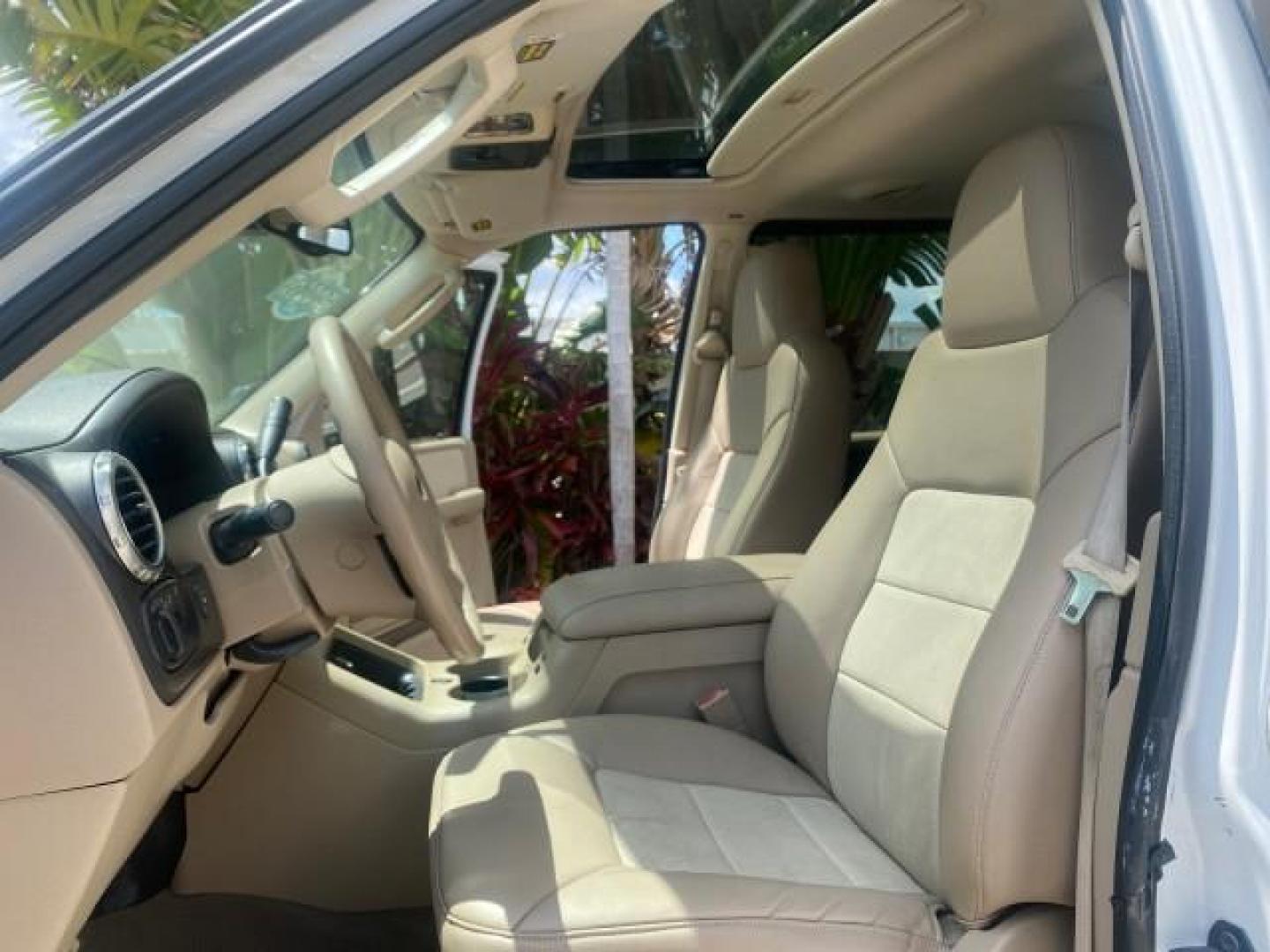 2003 Oxford White /Medium Parchment Ford Expedition Eddie Bauer 1 OWNER (1FMFU17L83L) with an 5.4L SOHC SEFI V8 Triton Engine engine, Automatic transmission, located at 4701 North Dixie Hwy, Pompano Beach, FL, 33064, (954) 422-2889, 26.240938, -80.123474 - OUR WEBPAGE FLORIDACARS1.COM HAS OVER 100 PHOTOS AND FREE CARFAX LINK 2003 FORD EXPEDITION EDDIE BAUER VIN: 1FMFU17L83LB96384 1 F M F U 1 7 L 8 3 L B 9 6 3 8 4 4 DOOR WAGON/SPORT UTILITY 5.4L V8 F SOHC 16V GASOLINE REAR WHEEL DRIVE Top Features Alloy Wheels Audiophile Sound System Front Seat Heaters - Photo#10