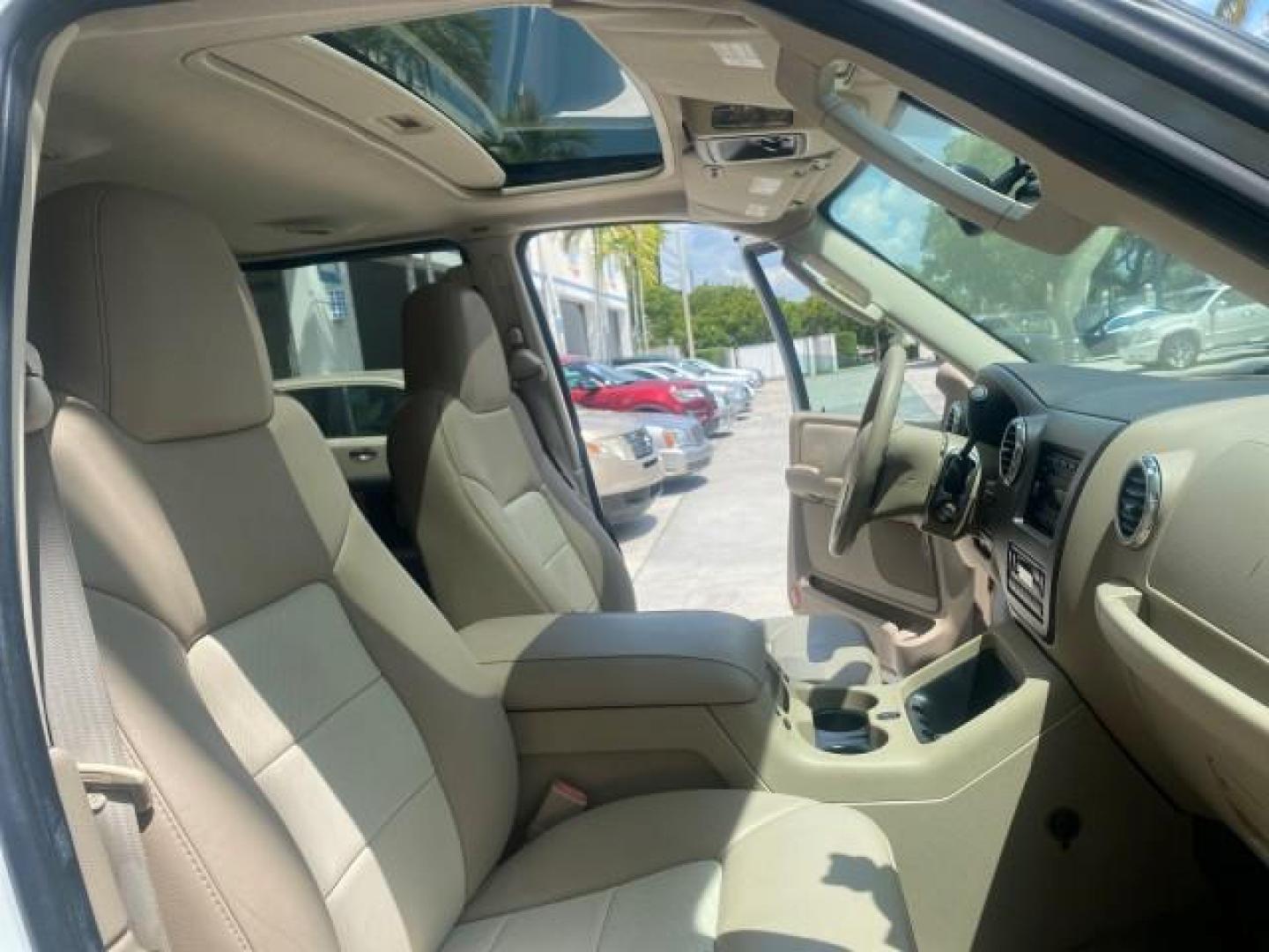 2003 Oxford White /Medium Parchment Ford Expedition Eddie Bauer 1 OWNER (1FMFU17L83L) with an 5.4L SOHC SEFI V8 Triton Engine engine, Automatic transmission, located at 4701 North Dixie Hwy, Pompano Beach, FL, 33064, (954) 422-2889, 26.240938, -80.123474 - OUR WEBPAGE FLORIDACARS1.COM HAS OVER 100 PHOTOS AND FREE CARFAX LINK 2003 FORD EXPEDITION EDDIE BAUER VIN: 1FMFU17L83LB96384 1 F M F U 1 7 L 8 3 L B 9 6 3 8 4 4 DOOR WAGON/SPORT UTILITY 5.4L V8 F SOHC 16V GASOLINE REAR WHEEL DRIVE Top Features Alloy Wheels Audiophile Sound System Front Seat Heaters - Photo#12