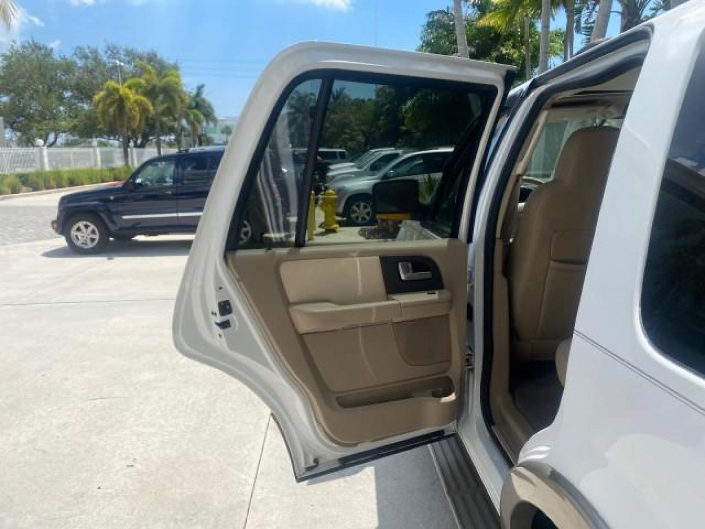 2003 Oxford White /Medium Parchment Ford Expedition Eddie Bauer 1 OWNER (1FMFU17L83L) with an 5.4L SOHC SEFI V8 Triton Engine engine, Automatic transmission, located at 4701 North Dixie Hwy, Pompano Beach, FL, 33064, (954) 422-2889, 26.240938, -80.123474 - OUR WEBPAGE FLORIDACARS1.COM HAS OVER 100 PHOTOS AND FREE CARFAX LINK 2003 FORD EXPEDITION EDDIE BAUER VIN: 1FMFU17L83LB96384 1 F M F U 1 7 L 8 3 L B 9 6 3 8 4 4 DOOR WAGON/SPORT UTILITY 5.4L V8 F SOHC 16V GASOLINE REAR WHEEL DRIVE Top Features Alloy Wheels Audiophile Sound System Front Seat Heaters - Photo#13