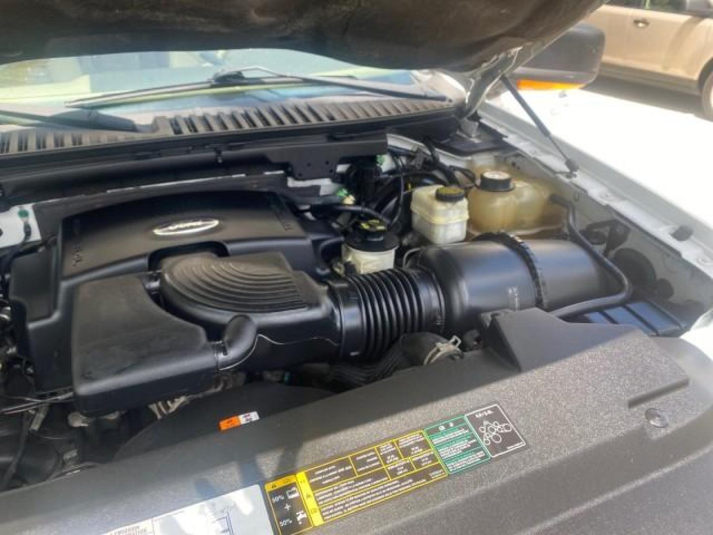 2003 Oxford White /Medium Parchment Ford Expedition Eddie Bauer 1 OWNER (1FMFU17L83L) with an 5.4L SOHC SEFI V8 Triton Engine engine, Automatic transmission, located at 4701 North Dixie Hwy, Pompano Beach, FL, 33064, (954) 422-2889, 26.240938, -80.123474 - OUR WEBPAGE FLORIDACARS1.COM HAS OVER 100 PHOTOS AND FREE CARFAX LINK 2003 FORD EXPEDITION EDDIE BAUER VIN: 1FMFU17L83LB96384 1 F M F U 1 7 L 8 3 L B 9 6 3 8 4 4 DOOR WAGON/SPORT UTILITY 5.4L V8 F SOHC 16V GASOLINE REAR WHEEL DRIVE Top Features Alloy Wheels Audiophile Sound System Front Seat Heaters - Photo#26