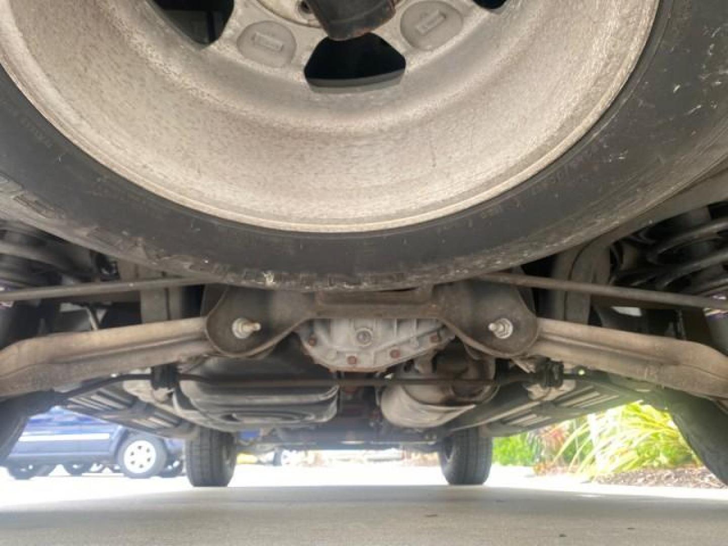 2003 Oxford White /Medium Parchment Ford Expedition Eddie Bauer 1 OWNER (1FMFU17L83L) with an 5.4L SOHC SEFI V8 Triton Engine engine, Automatic transmission, located at 4701 North Dixie Hwy, Pompano Beach, FL, 33064, (954) 422-2889, 26.240938, -80.123474 - OUR WEBPAGE FLORIDACARS1.COM HAS OVER 100 PHOTOS AND FREE CARFAX LINK 2003 FORD EXPEDITION EDDIE BAUER VIN: 1FMFU17L83LB96384 1 F M F U 1 7 L 8 3 L B 9 6 3 8 4 4 DOOR WAGON/SPORT UTILITY 5.4L V8 F SOHC 16V GASOLINE REAR WHEEL DRIVE Top Features Alloy Wheels Audiophile Sound System Front Seat Heaters - Photo#22