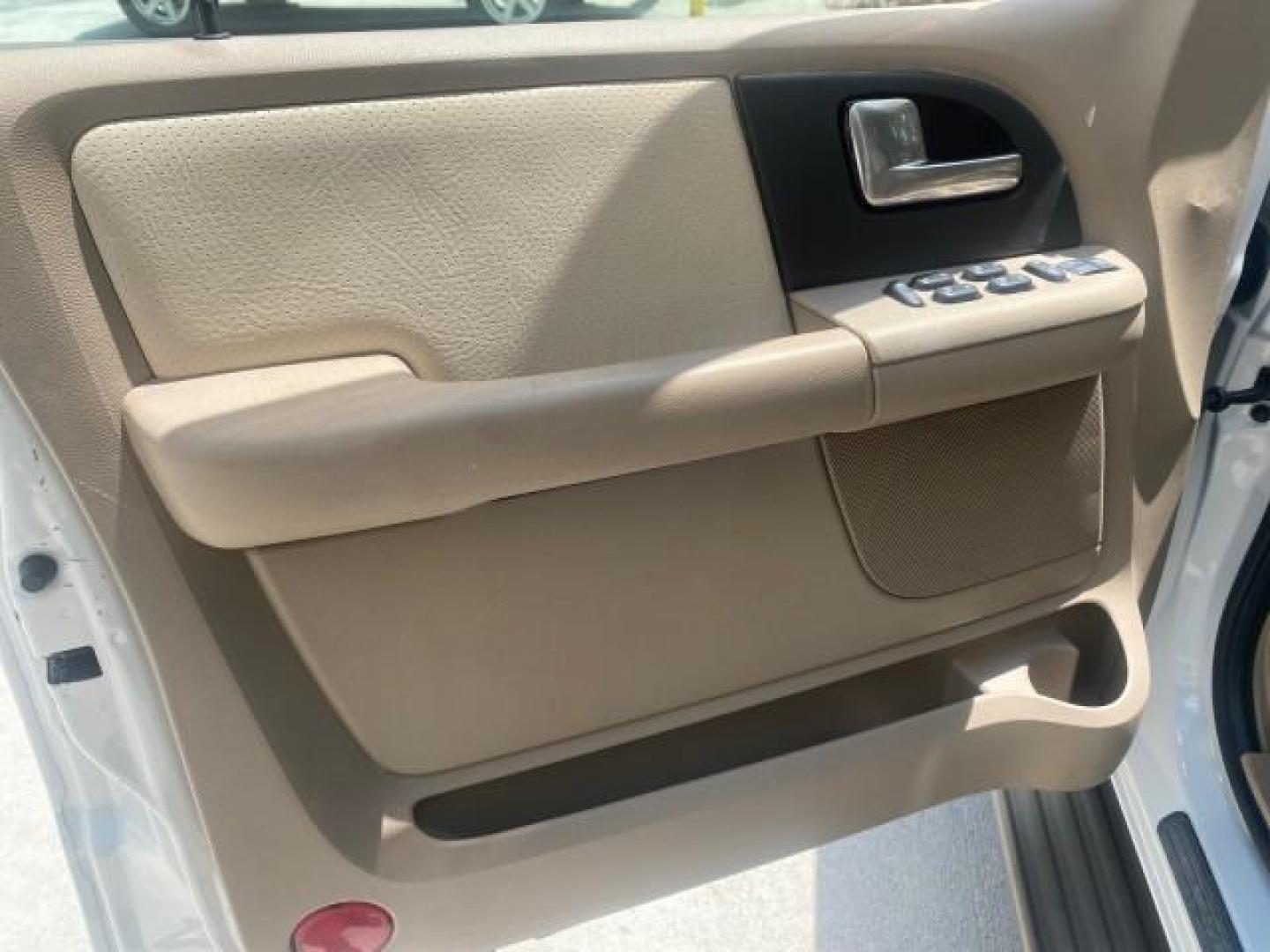 2003 Oxford White /Medium Parchment Ford Expedition Eddie Bauer 1 OWNER (1FMFU17L83L) with an 5.4L SOHC SEFI V8 Triton Engine engine, Automatic transmission, located at 4701 North Dixie Hwy, Pompano Beach, FL, 33064, (954) 422-2889, 26.240938, -80.123474 - OUR WEBPAGE FLORIDACARS1.COM HAS OVER 100 PHOTOS AND FREE CARFAX LINK 2003 FORD EXPEDITION EDDIE BAUER VIN: 1FMFU17L83LB96384 1 F M F U 1 7 L 8 3 L B 9 6 3 8 4 4 DOOR WAGON/SPORT UTILITY 5.4L V8 F SOHC 16V GASOLINE REAR WHEEL DRIVE Top Features Alloy Wheels Audiophile Sound System Front Seat Heaters - Photo#32