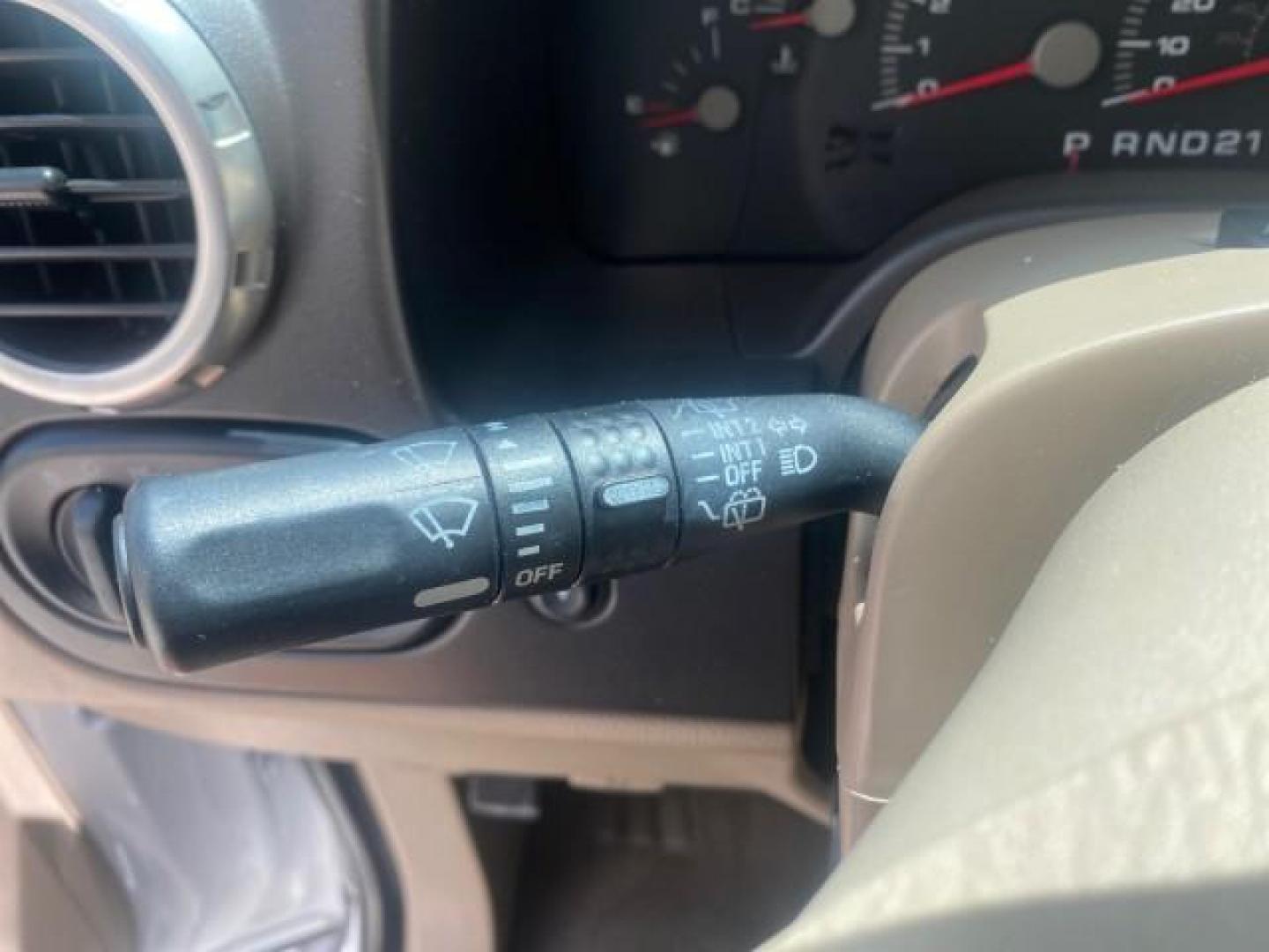 2003 Oxford White /Medium Parchment Ford Expedition Eddie Bauer 1 OWNER (1FMFU17L83L) with an 5.4L SOHC SEFI V8 Triton Engine engine, Automatic transmission, located at 4701 North Dixie Hwy, Pompano Beach, FL, 33064, (954) 422-2889, 26.240938, -80.123474 - OUR WEBPAGE FLORIDACARS1.COM HAS OVER 100 PHOTOS AND FREE CARFAX LINK 2003 FORD EXPEDITION EDDIE BAUER VIN: 1FMFU17L83LB96384 1 F M F U 1 7 L 8 3 L B 9 6 3 8 4 4 DOOR WAGON/SPORT UTILITY 5.4L V8 F SOHC 16V GASOLINE REAR WHEEL DRIVE Top Features Alloy Wheels Audiophile Sound System Front Seat Heaters - Photo#43