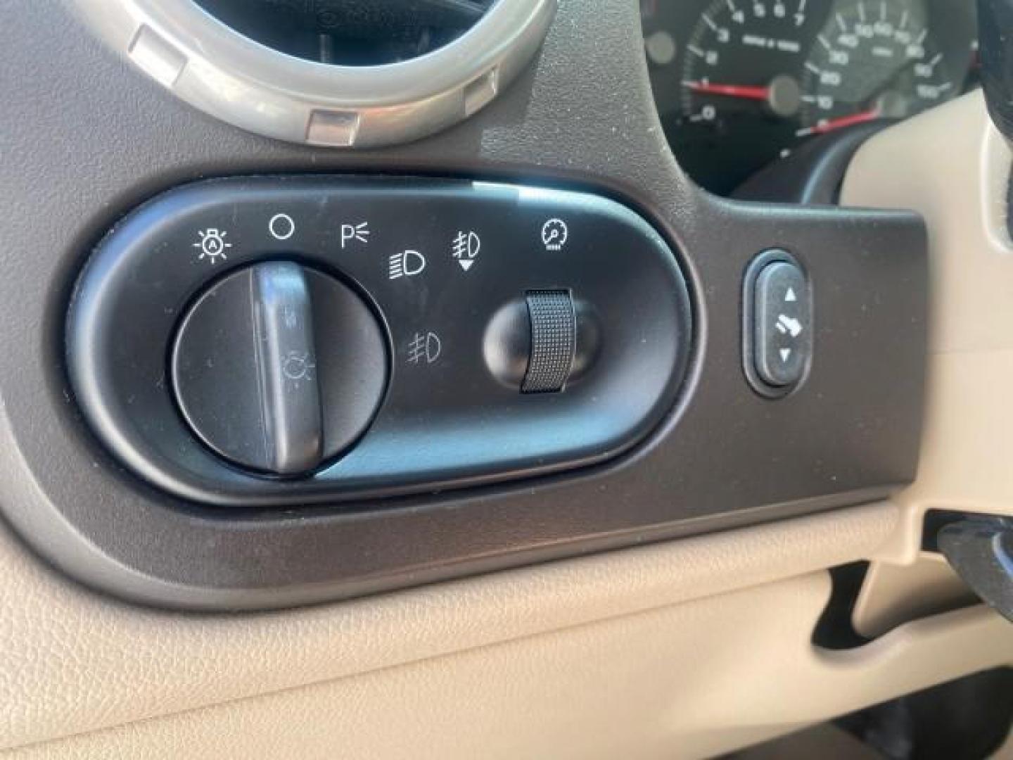 2003 Oxford White /Medium Parchment Ford Expedition Eddie Bauer 1 OWNER (1FMFU17L83L) with an 5.4L SOHC SEFI V8 Triton Engine engine, Automatic transmission, located at 4701 North Dixie Hwy, Pompano Beach, FL, 33064, (954) 422-2889, 26.240938, -80.123474 - OUR WEBPAGE FLORIDACARS1.COM HAS OVER 100 PHOTOS AND FREE CARFAX LINK 2003 FORD EXPEDITION EDDIE BAUER VIN: 1FMFU17L83LB96384 1 F M F U 1 7 L 8 3 L B 9 6 3 8 4 4 DOOR WAGON/SPORT UTILITY 5.4L V8 F SOHC 16V GASOLINE REAR WHEEL DRIVE Top Features Alloy Wheels Audiophile Sound System Front Seat Heaters - Photo#54