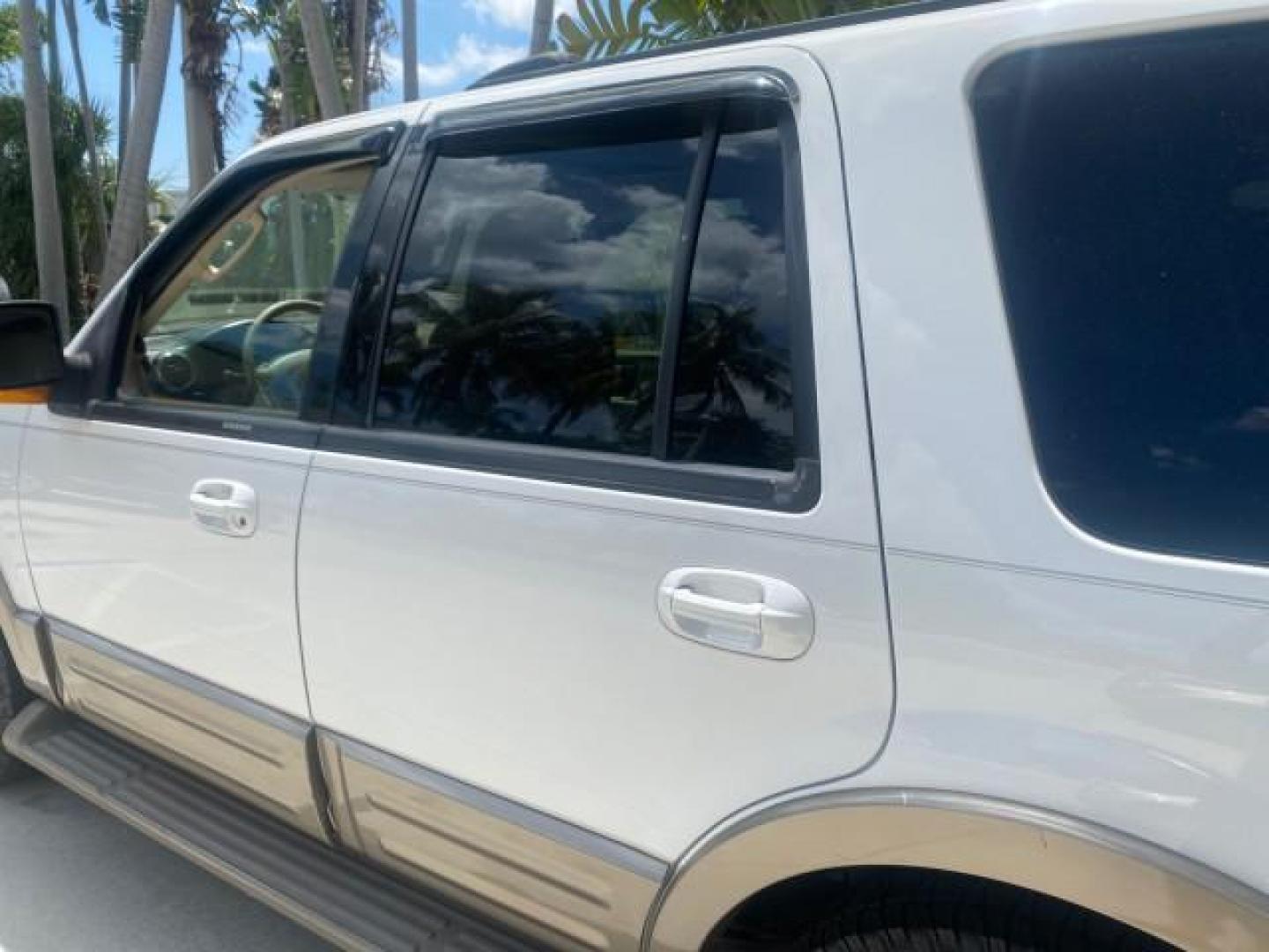 2003 Oxford White /Medium Parchment Ford Expedition Eddie Bauer 1 OWNER (1FMFU17L83L) with an 5.4L SOHC SEFI V8 Triton Engine engine, Automatic transmission, located at 4701 North Dixie Hwy, Pompano Beach, FL, 33064, (954) 422-2889, 26.240938, -80.123474 - OUR WEBPAGE FLORIDACARS1.COM HAS OVER 100 PHOTOS AND FREE CARFAX LINK 2003 FORD EXPEDITION EDDIE BAUER VIN: 1FMFU17L83LB96384 1 F M F U 1 7 L 8 3 L B 9 6 3 8 4 4 DOOR WAGON/SPORT UTILITY 5.4L V8 F SOHC 16V GASOLINE REAR WHEEL DRIVE Top Features Alloy Wheels Audiophile Sound System Front Seat Heaters - Photo#72