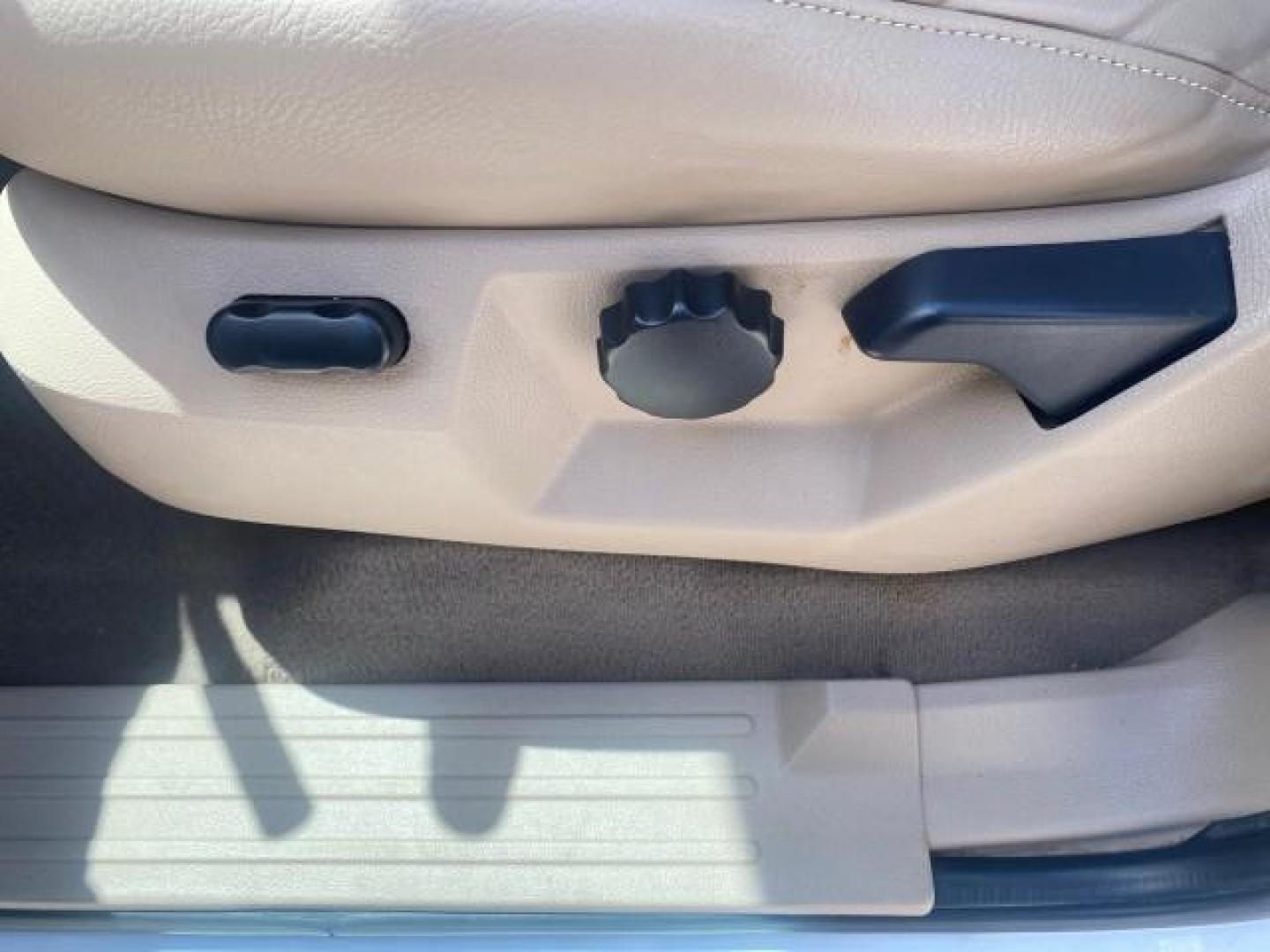 2003 Oxford White /Medium Parchment Ford Expedition Eddie Bauer 1 OWNER (1FMFU17L83L) with an 5.4L SOHC SEFI V8 Triton Engine engine, Automatic transmission, located at 4701 North Dixie Hwy, Pompano Beach, FL, 33064, (954) 422-2889, 26.240938, -80.123474 - OUR WEBPAGE FLORIDACARS1.COM HAS OVER 100 PHOTOS AND FREE CARFAX LINK 2003 FORD EXPEDITION EDDIE BAUER VIN: 1FMFU17L83LB96384 1 F M F U 1 7 L 8 3 L B 9 6 3 8 4 4 DOOR WAGON/SPORT UTILITY 5.4L V8 F SOHC 16V GASOLINE REAR WHEEL DRIVE Top Features Alloy Wheels Audiophile Sound System Front Seat Heaters - Photo#33