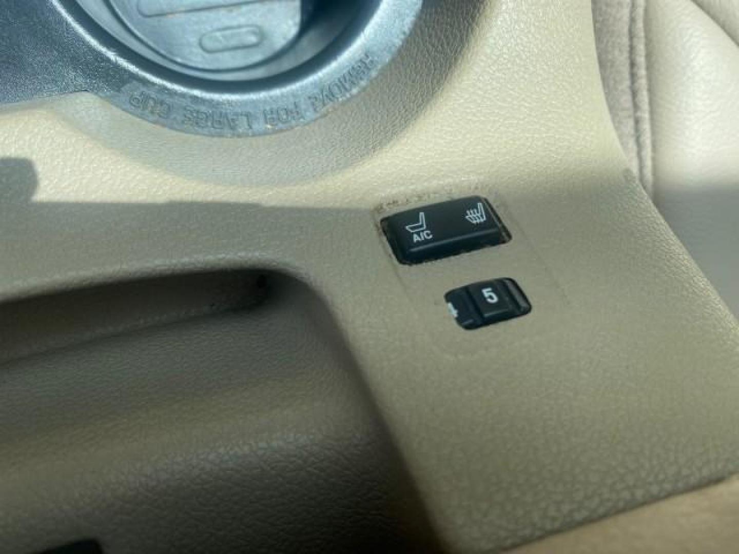 2003 Oxford White /Medium Parchment Ford Expedition Eddie Bauer 1 OWNER (1FMFU17L83L) with an 5.4L SOHC SEFI V8 Triton Engine engine, Automatic transmission, located at 4701 North Dixie Hwy, Pompano Beach, FL, 33064, (954) 422-2889, 26.240938, -80.123474 - OUR WEBPAGE FLORIDACARS1.COM HAS OVER 100 PHOTOS AND FREE CARFAX LINK 2003 FORD EXPEDITION EDDIE BAUER VIN: 1FMFU17L83LB96384 1 F M F U 1 7 L 8 3 L B 9 6 3 8 4 4 DOOR WAGON/SPORT UTILITY 5.4L V8 F SOHC 16V GASOLINE REAR WHEEL DRIVE Top Features Alloy Wheels Audiophile Sound System Front Seat Heaters - Photo#57