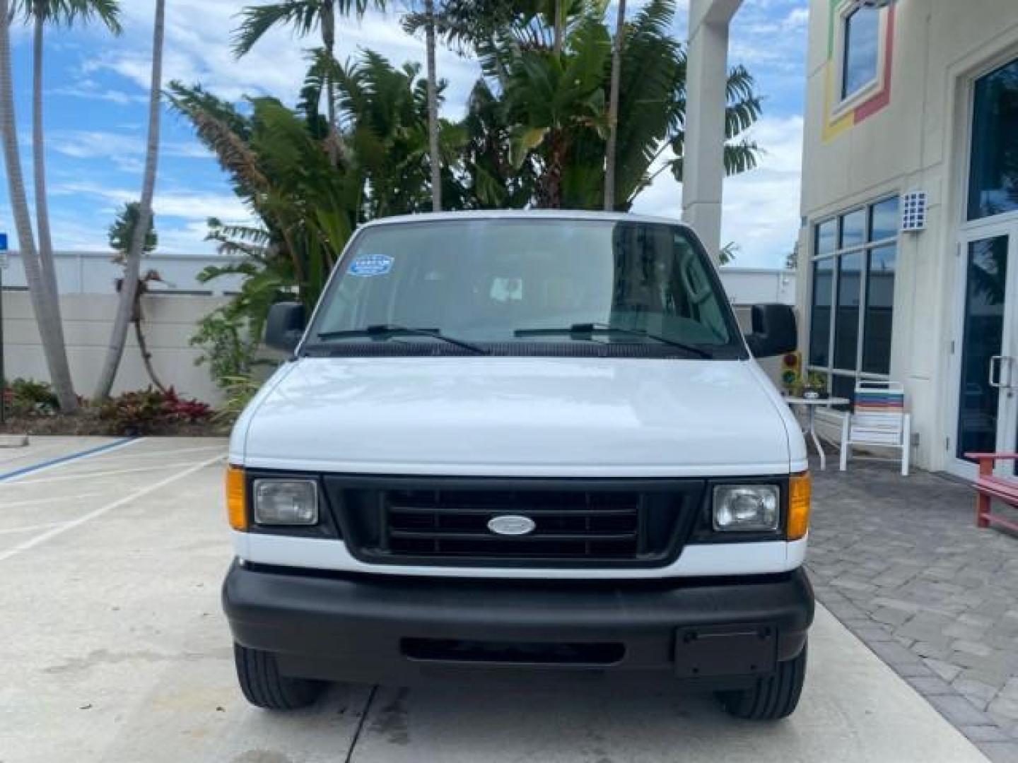 2005 Yellow Metallic /Medium Flint Ford Econoline Wagon 15 PASSENGER XL LOW MILES 49,408 (1FBSS31L05H) with an 5.4L EFI V8 Engine engine, Automatic transmission, located at 4701 North Dixie Hwy, Pompano Beach, FL, 33064, (954) 422-2889, 26.240938, -80.123474 - OUR WEBPAGE FLORIDACARS1.COM HAS OVER 100 PHOTOS AND FREE CARFAX LINK 2005 FORD E-SERIES E-350 SD XLT WE LOCATTED 2 REAR SEATS TO MAKE IT A 15 PASSEGER VIN: 1FBSS31L05HA95671 1 F B S S 3 1 L 0 5 H A 9 5 6 7 1 VAN 5.4L V8 F GASOLINE REAR WHEEL DRIVE Top Features Rear Air Conditioning Third Row Seat V - Photo#2