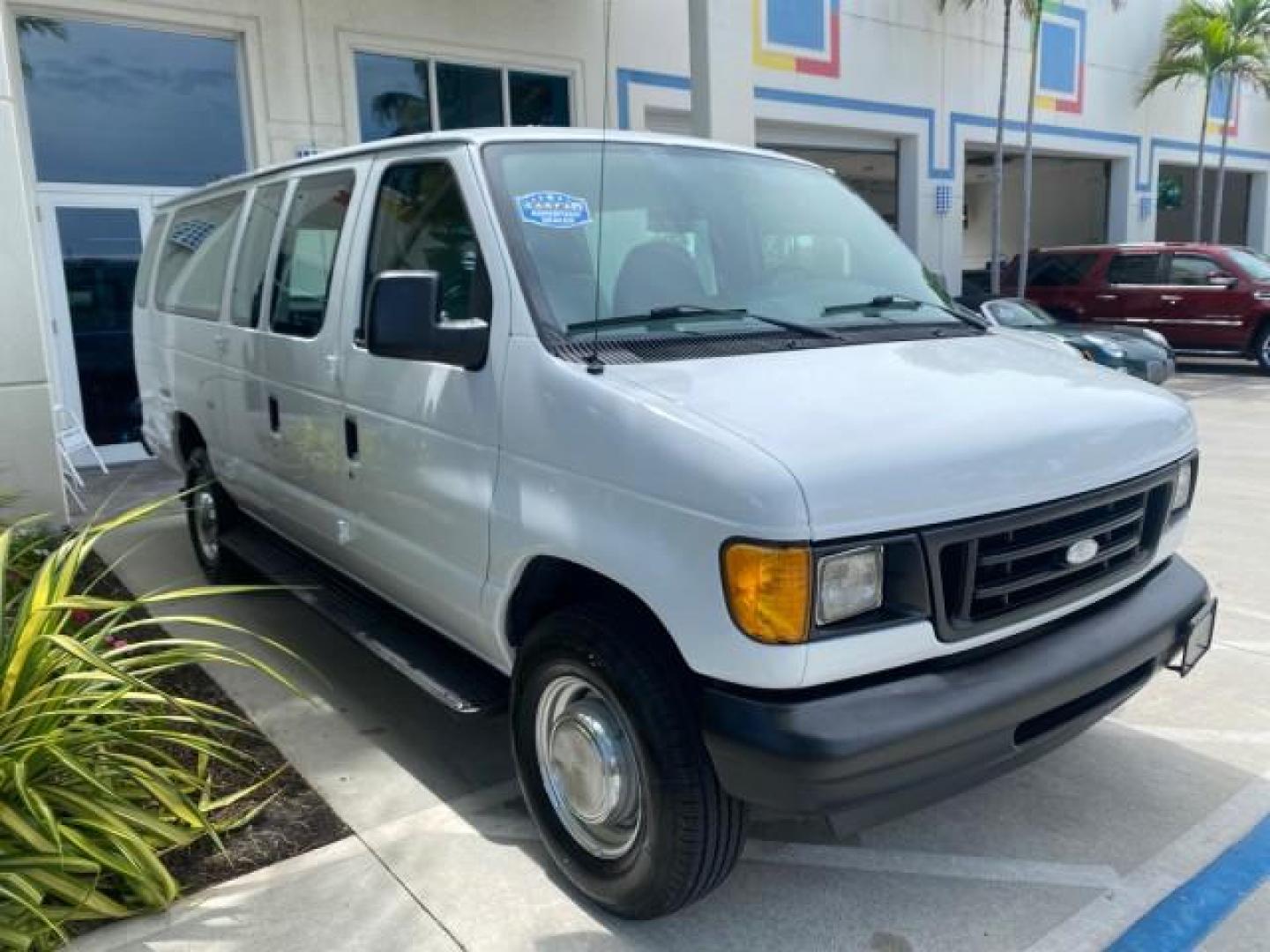 2005 Yellow Metallic /Medium Flint Ford Econoline Wagon 15 PASSENGER XL LOW MILES 49,408 (1FBSS31L05H) with an 5.4L EFI V8 Engine engine, Automatic transmission, located at 4701 North Dixie Hwy, Pompano Beach, FL, 33064, (954) 422-2889, 26.240938, -80.123474 - OUR WEBPAGE FLORIDACARS1.COM HAS OVER 100 PHOTOS AND FREE CARFAX LINK 2005 FORD E-SERIES E-350 SD XLT WE LOCATTED 2 REAR SEATS TO MAKE IT A 15 PASSEGER VIN: 1FBSS31L05HA95671 1 F B S S 3 1 L 0 5 H A 9 5 6 7 1 VAN 5.4L V8 F GASOLINE REAR WHEEL DRIVE Top Features Rear Air Conditioning Third Row Seat V - Photo#24