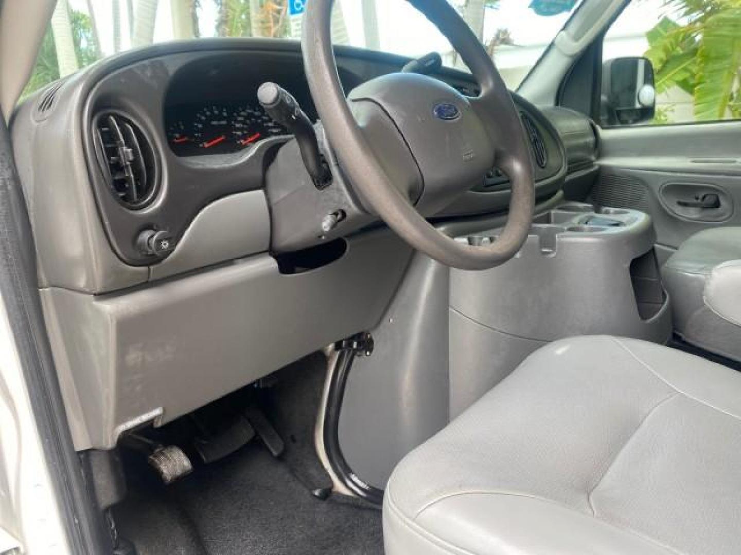 2005 Yellow Metallic /Medium Flint Ford Econoline Wagon 15 PASSENGER XL LOW MILES 49,408 (1FBSS31L05H) with an 5.4L EFI V8 Engine engine, Automatic transmission, located at 4701 North Dixie Hwy, Pompano Beach, FL, 33064, (954) 422-2889, 26.240938, -80.123474 - OUR WEBPAGE FLORIDACARS1.COM HAS OVER 100 PHOTOS AND FREE CARFAX LINK 2005 FORD E-SERIES E-350 SD XLT WE LOCATTED 2 REAR SEATS TO MAKE IT A 15 PASSEGER VIN: 1FBSS31L05HA95671 1 F B S S 3 1 L 0 5 H A 9 5 6 7 1 VAN 5.4L V8 F GASOLINE REAR WHEEL DRIVE Top Features Rear Air Conditioning Third Row Seat V - Photo#38