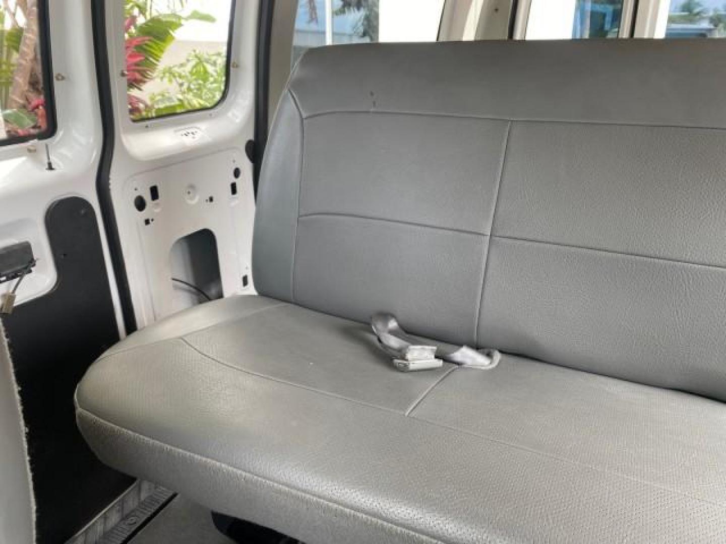 2005 Yellow Metallic /Medium Flint Ford Econoline Wagon 15 PASSENGER XL LOW MILES 49,408 (1FBSS31L05H) with an 5.4L EFI V8 Engine engine, Automatic transmission, located at 4701 North Dixie Hwy, Pompano Beach, FL, 33064, (954) 422-2889, 26.240938, -80.123474 - OUR WEBPAGE FLORIDACARS1.COM HAS OVER 100 PHOTOS AND FREE CARFAX LINK 2005 FORD E-SERIES E-350 SD XLT WE LOCATTED 2 REAR SEATS TO MAKE IT A 15 PASSEGER VIN: 1FBSS31L05HA95671 1 F B S S 3 1 L 0 5 H A 9 5 6 7 1 VAN 5.4L V8 F GASOLINE REAR WHEEL DRIVE Top Features Rear Air Conditioning Third Row Seat V - Photo#54
